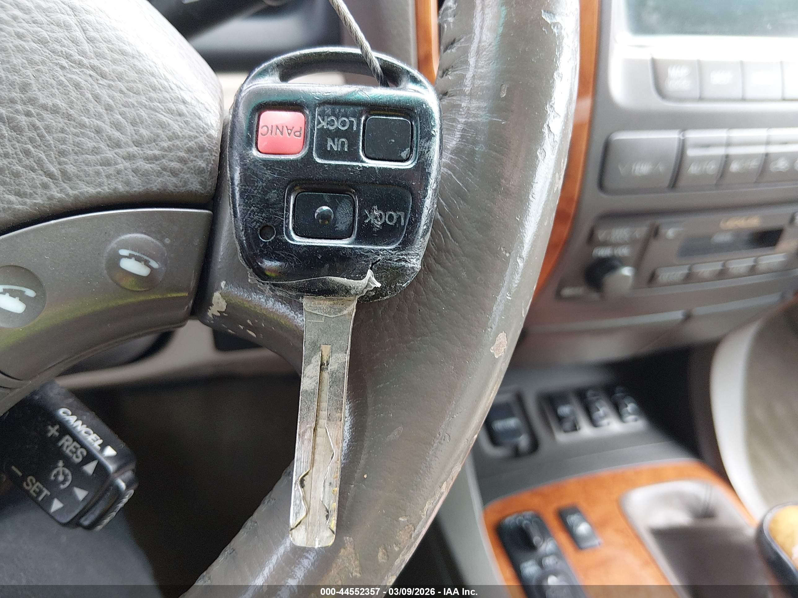 LEXUS GX image 11