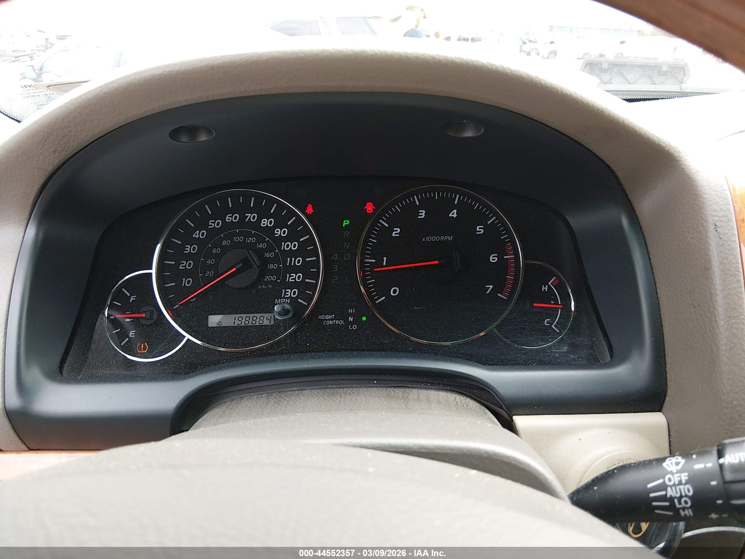 LEXUS GX image 7