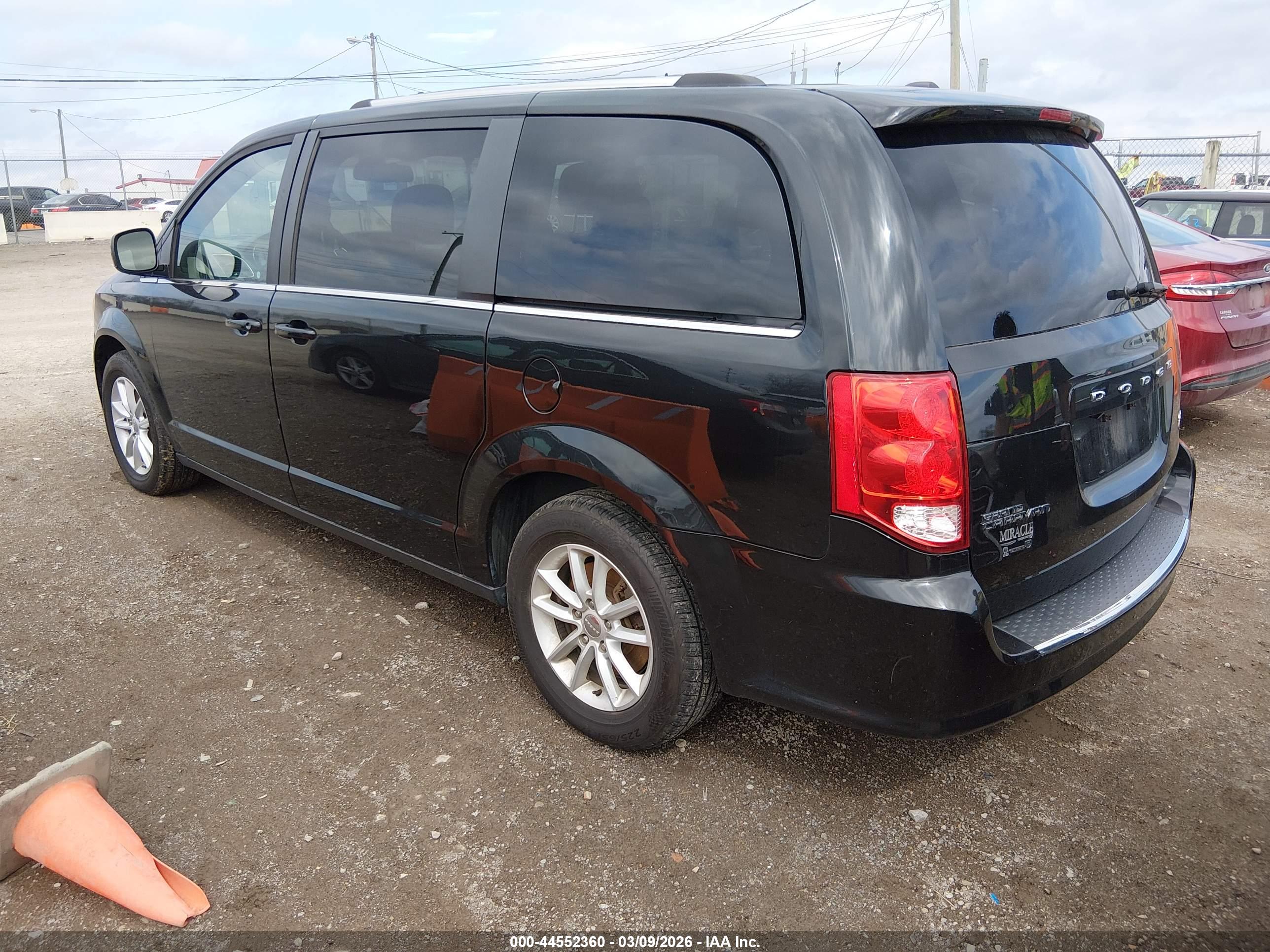 DODGE GRAND image 3