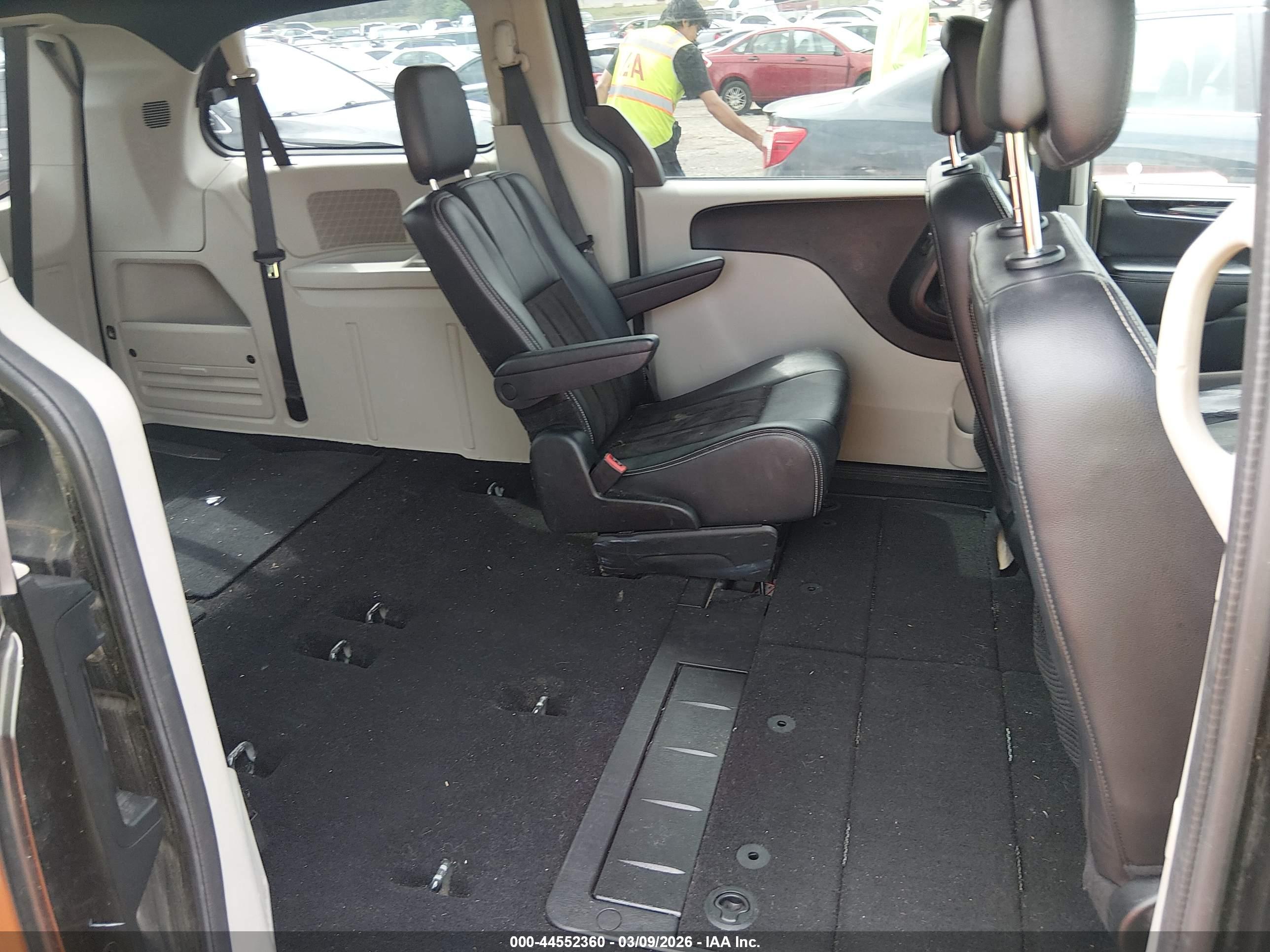 DODGE GRAND image 8
