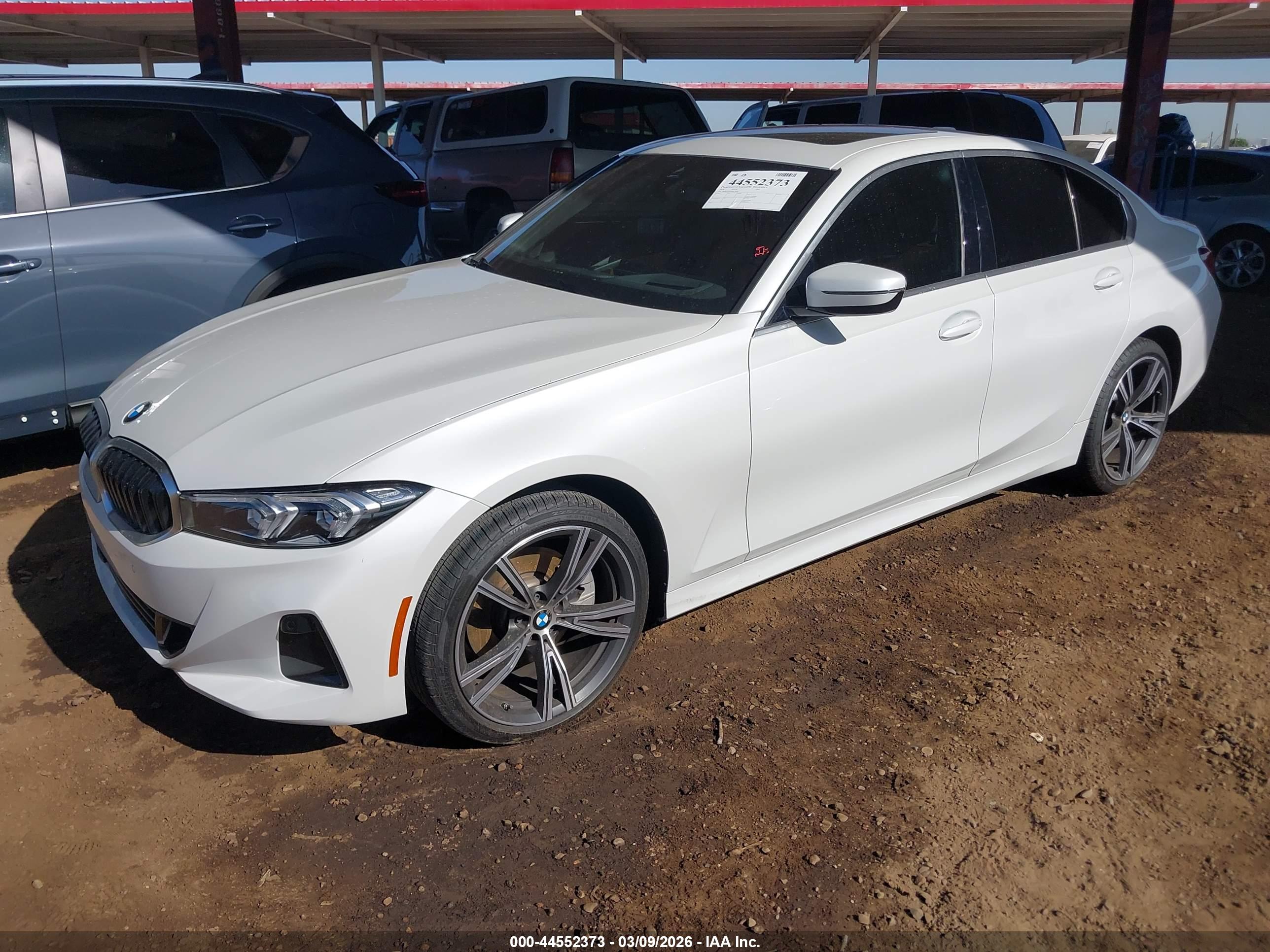 BMW 330I image 2