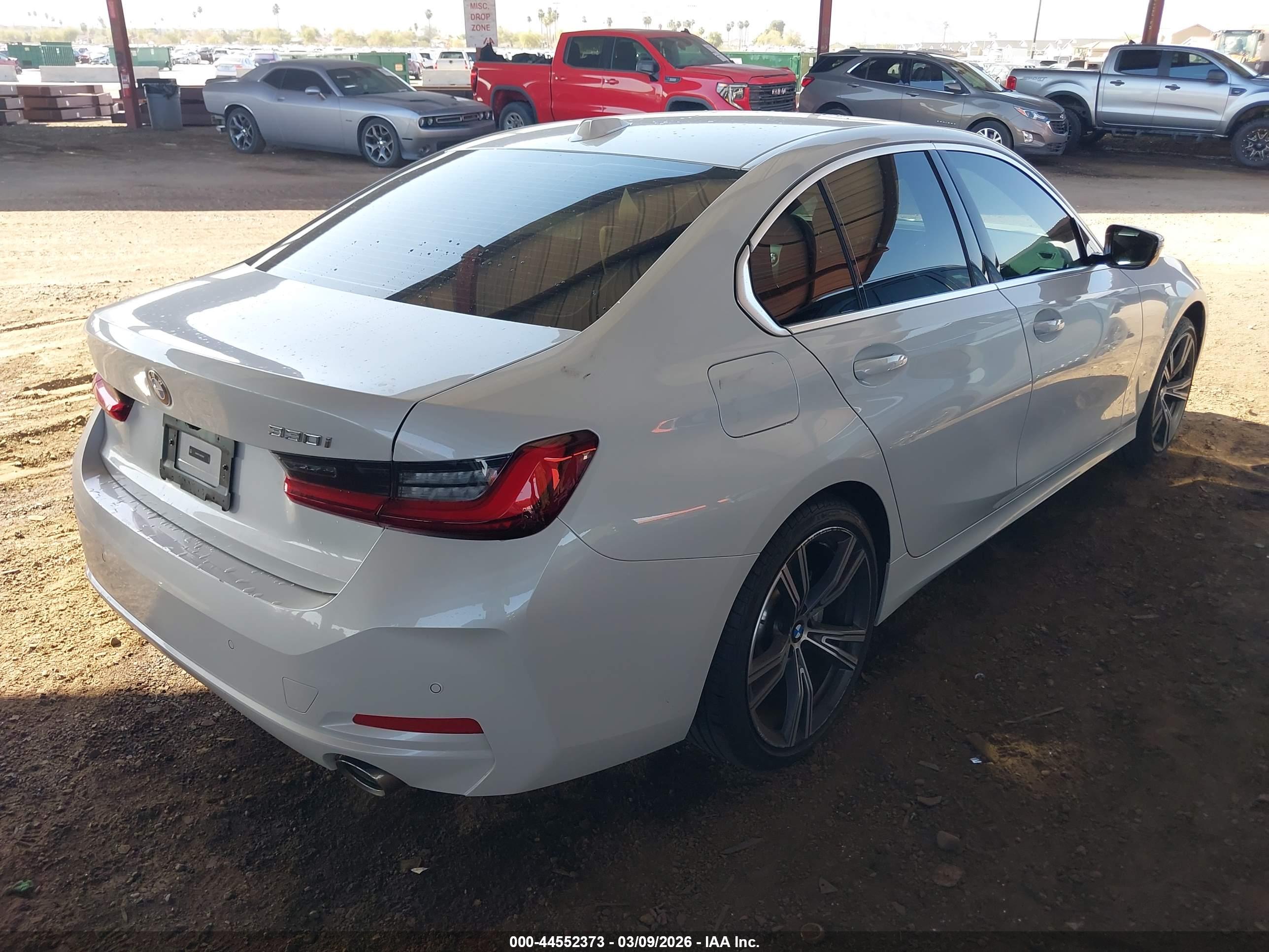 BMW 330I image 4