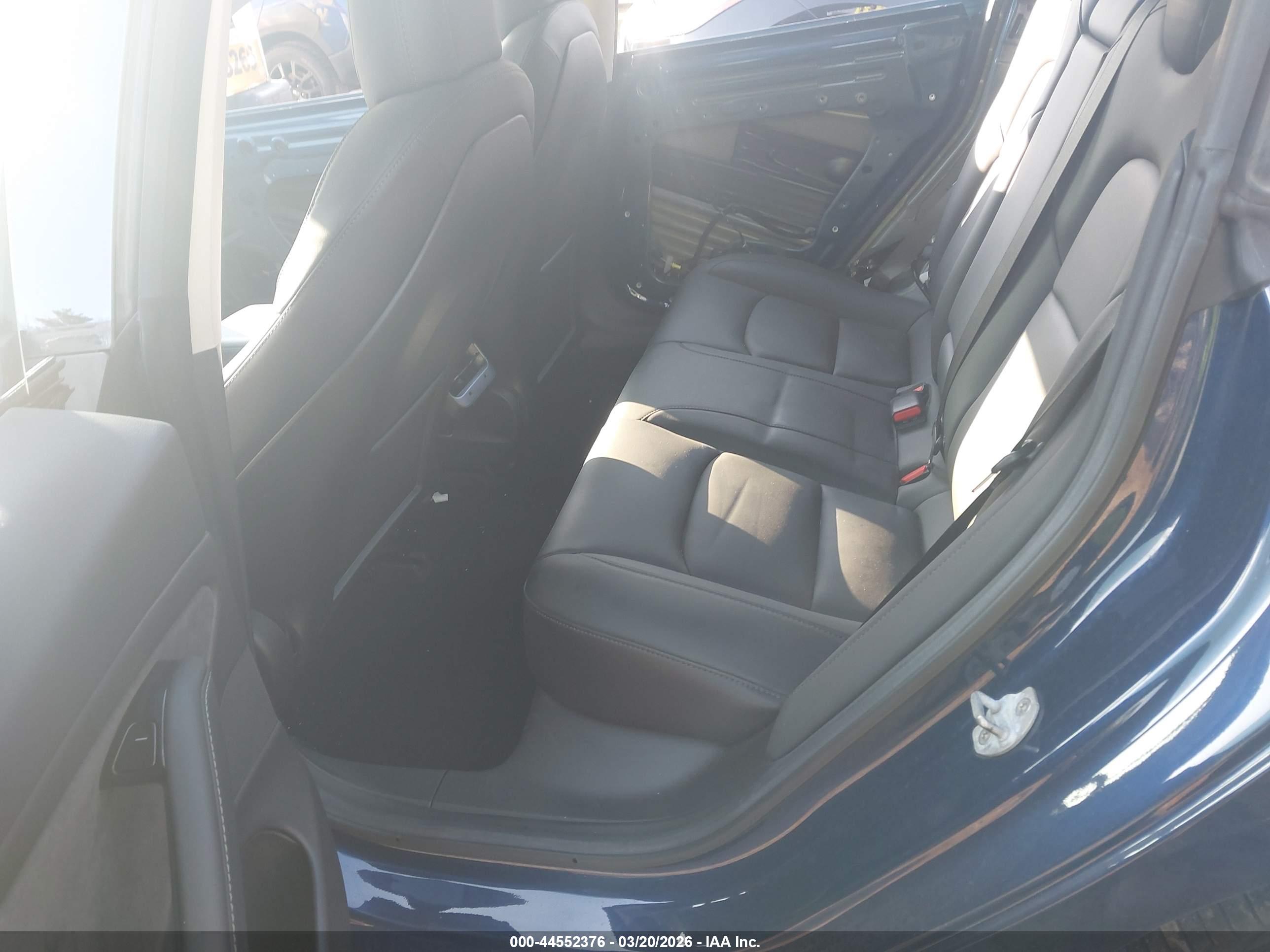 TESLA MODEL image 8