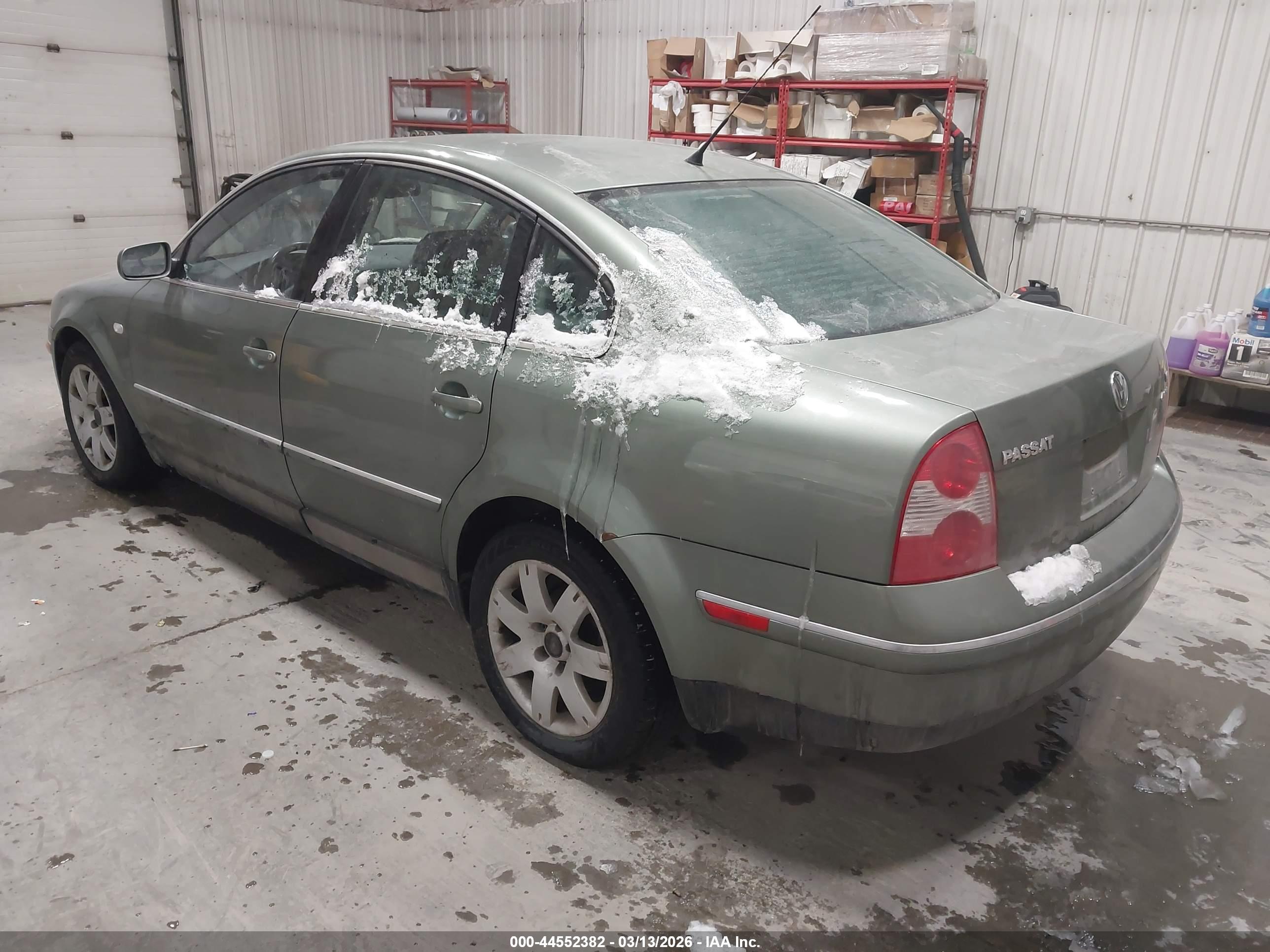 VOLKSWAGEN PASSAT image 3