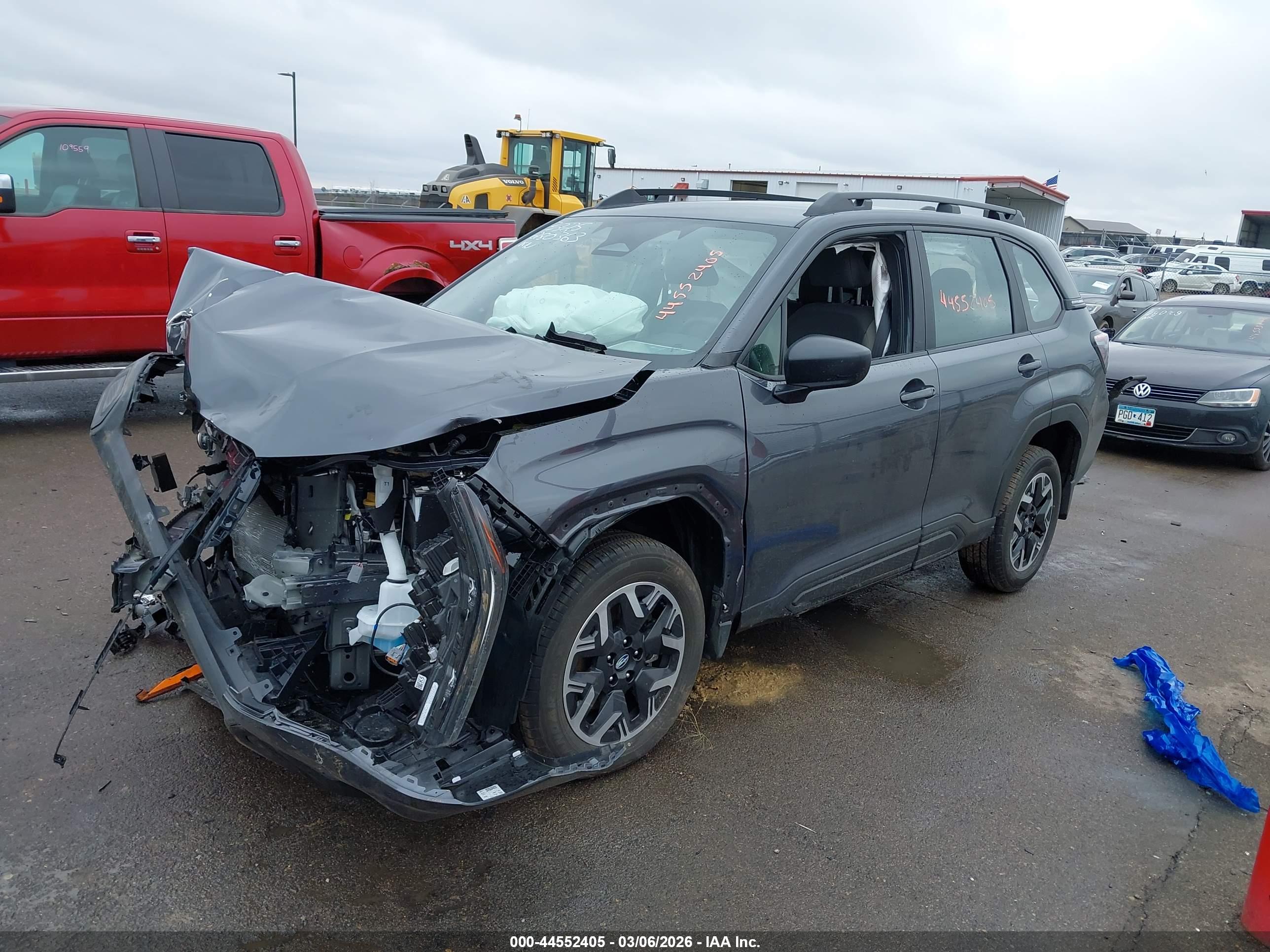 SUBARU FORESTER image 2