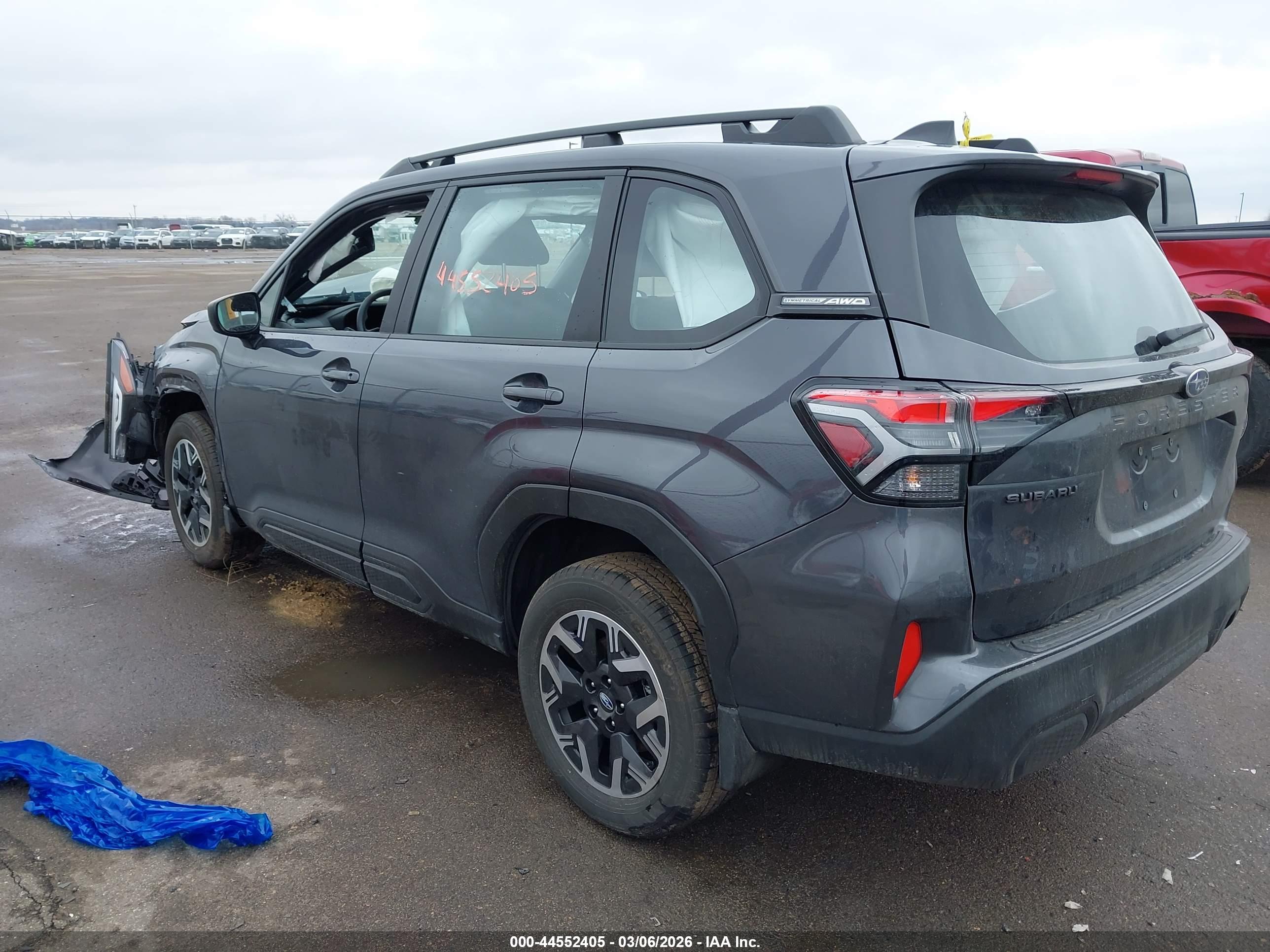 SUBARU FORESTER image 3