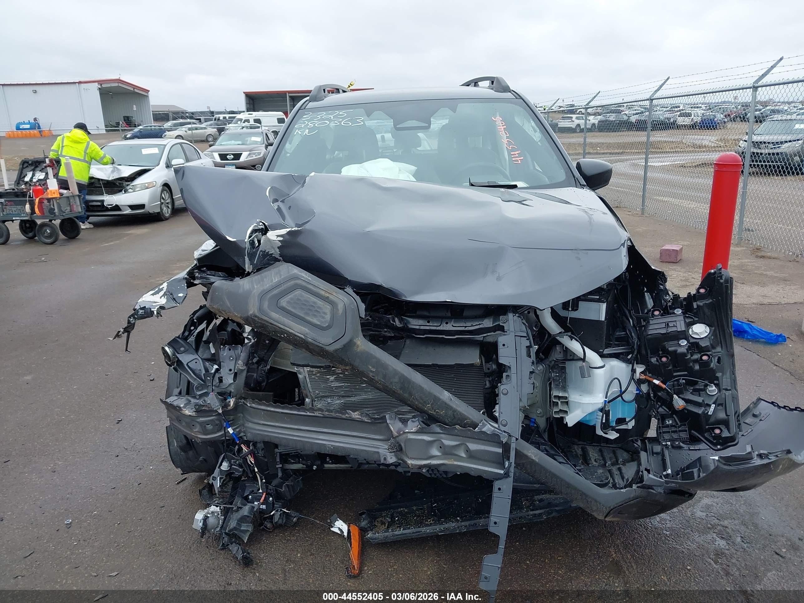 SUBARU FORESTER image 6