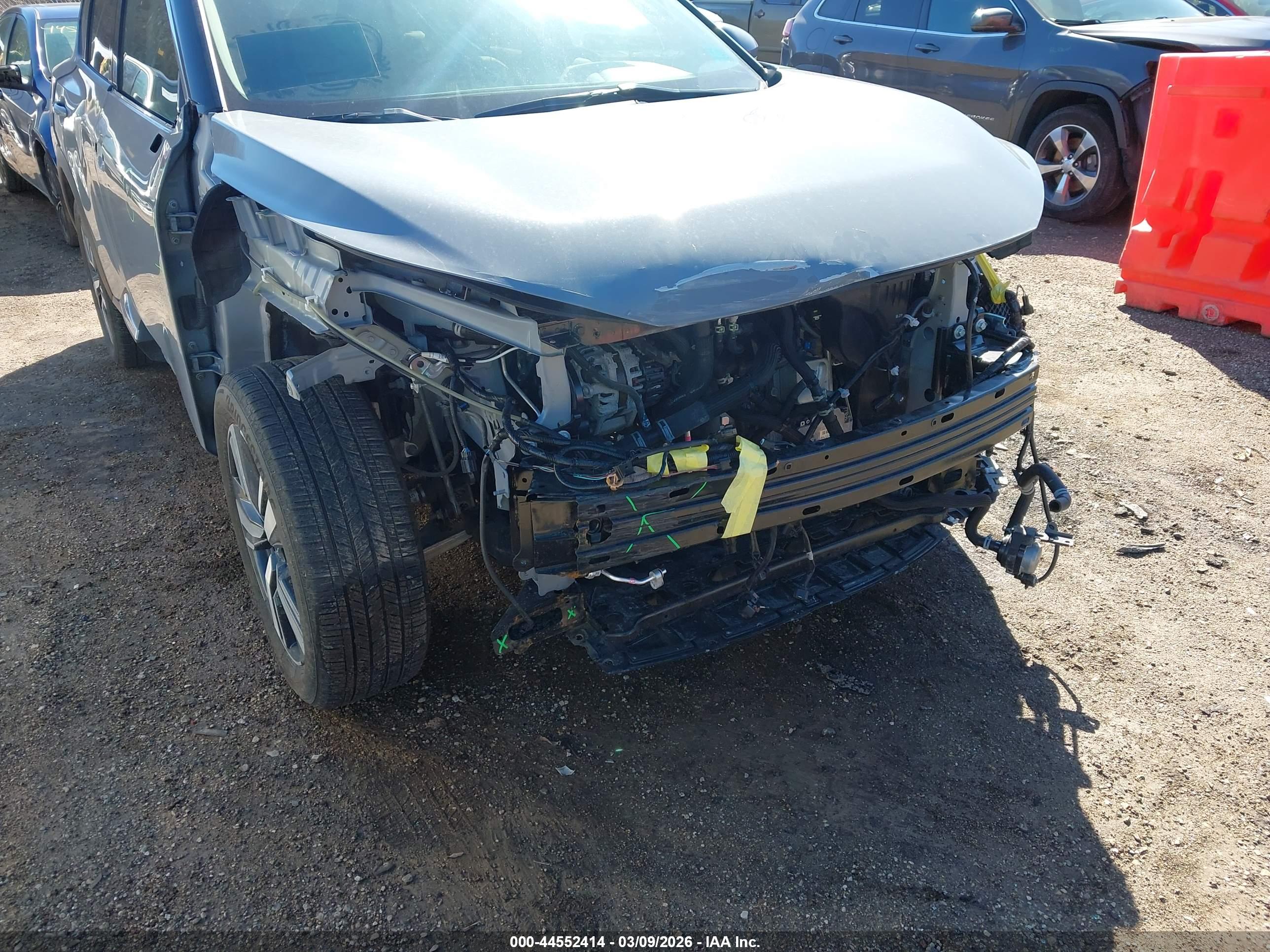 NISSAN ROGUE image 6