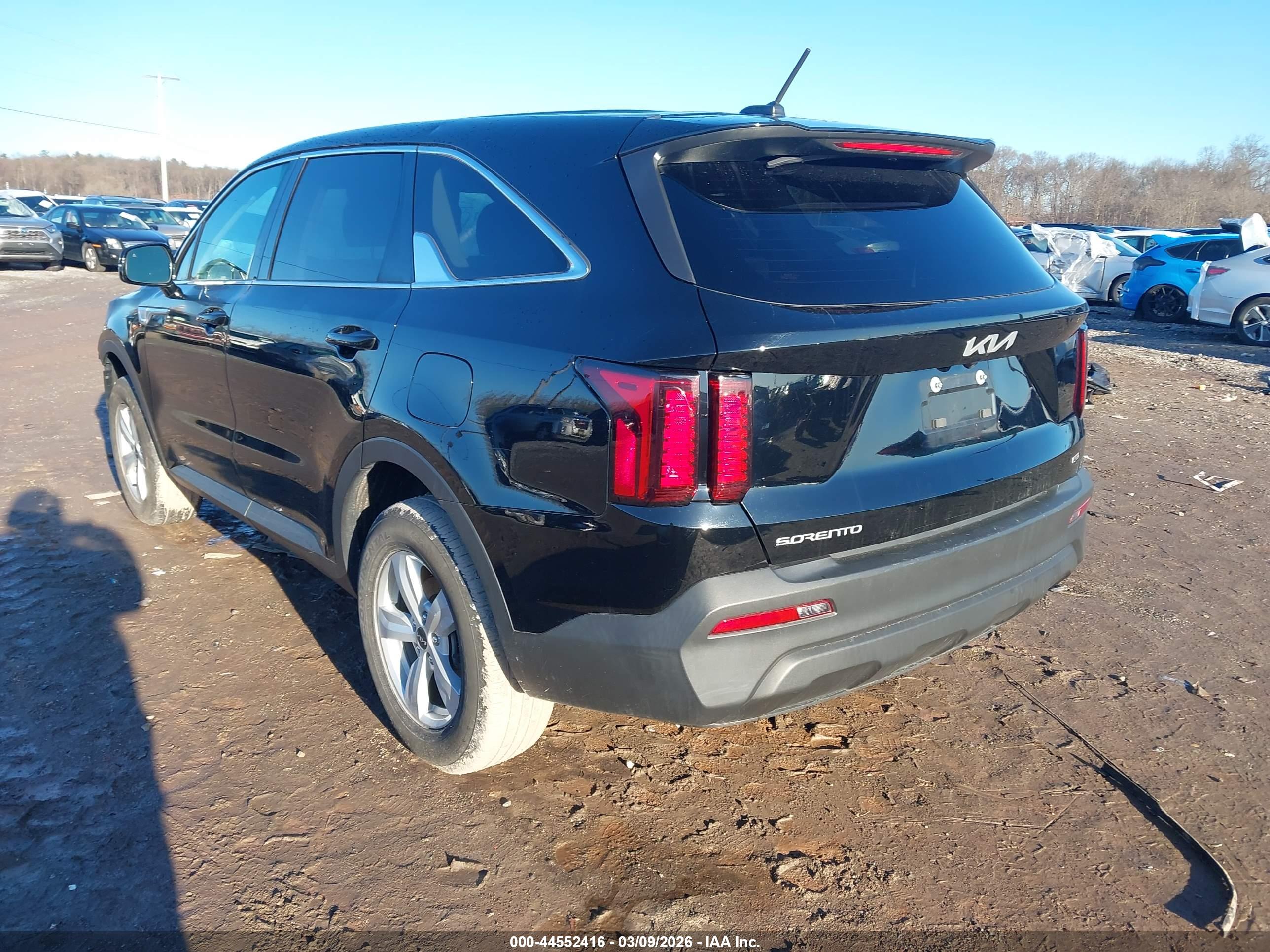 KIA SORENTO image 3