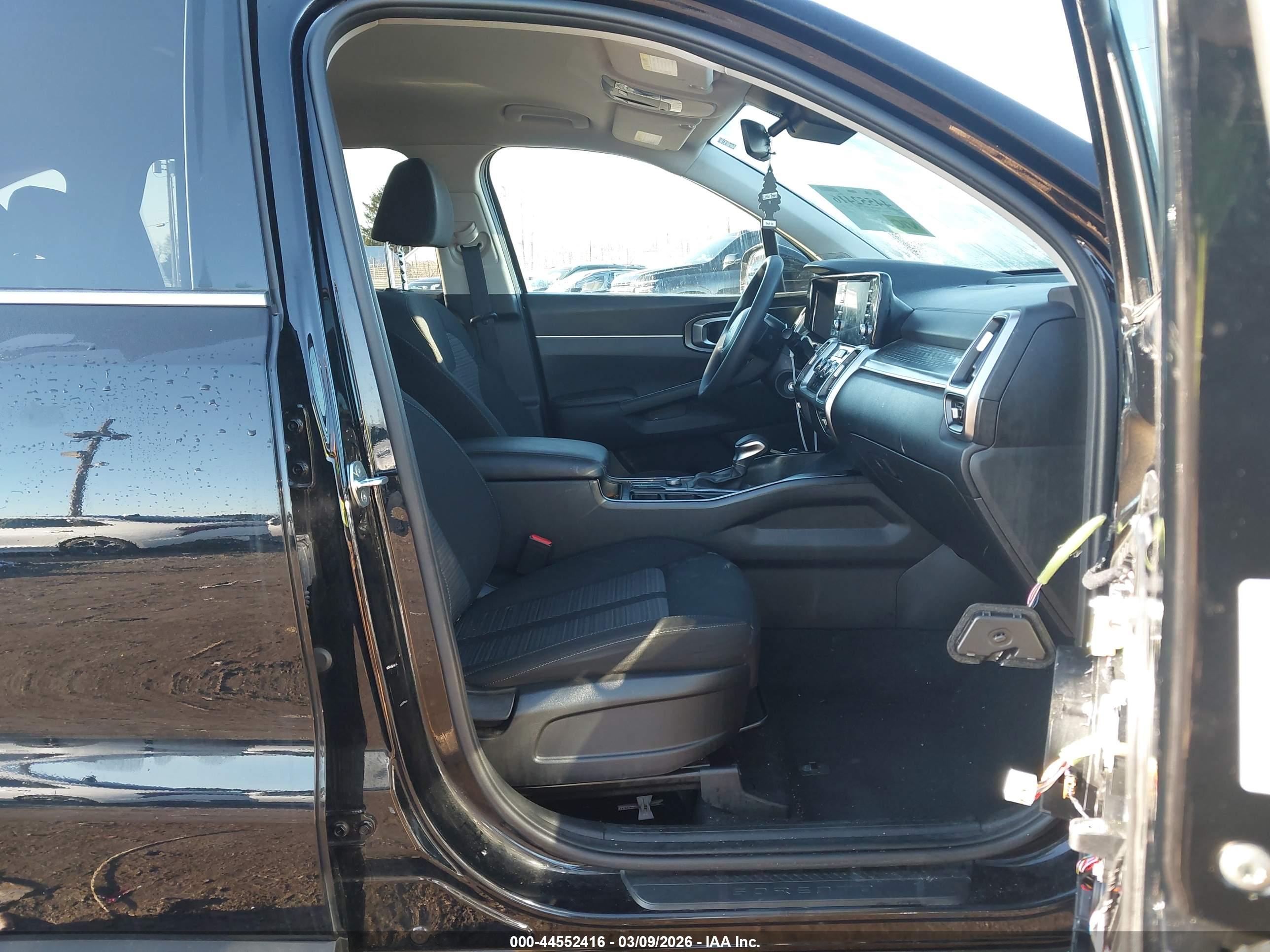 KIA SORENTO image 5