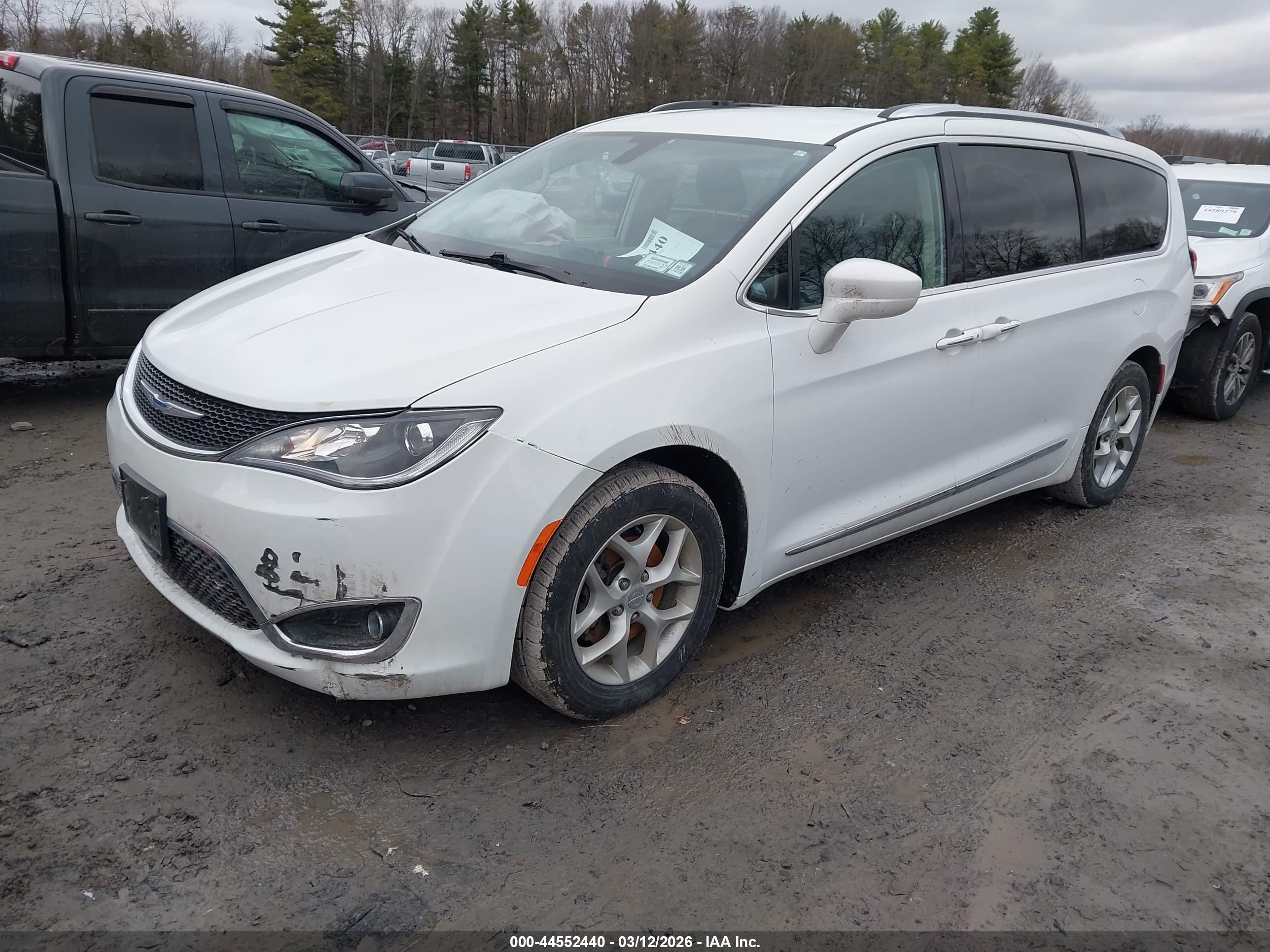 CHRYSLER PACIFICA image 2
