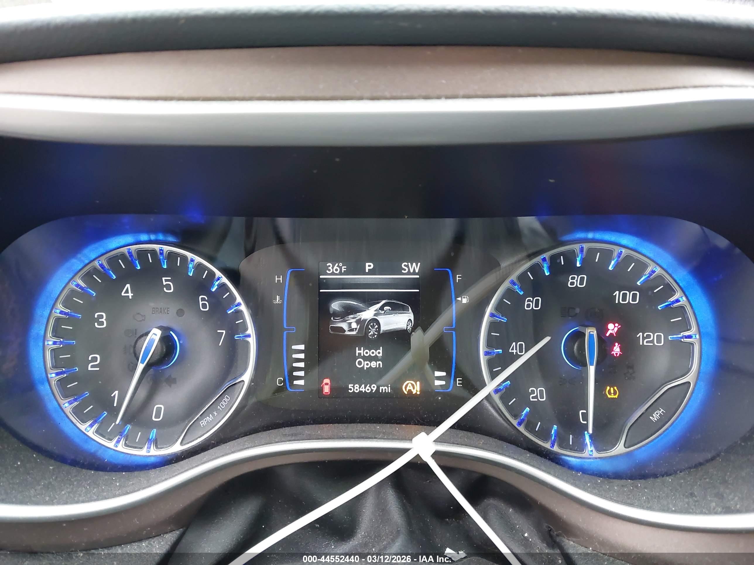 CHRYSLER PACIFICA image 7