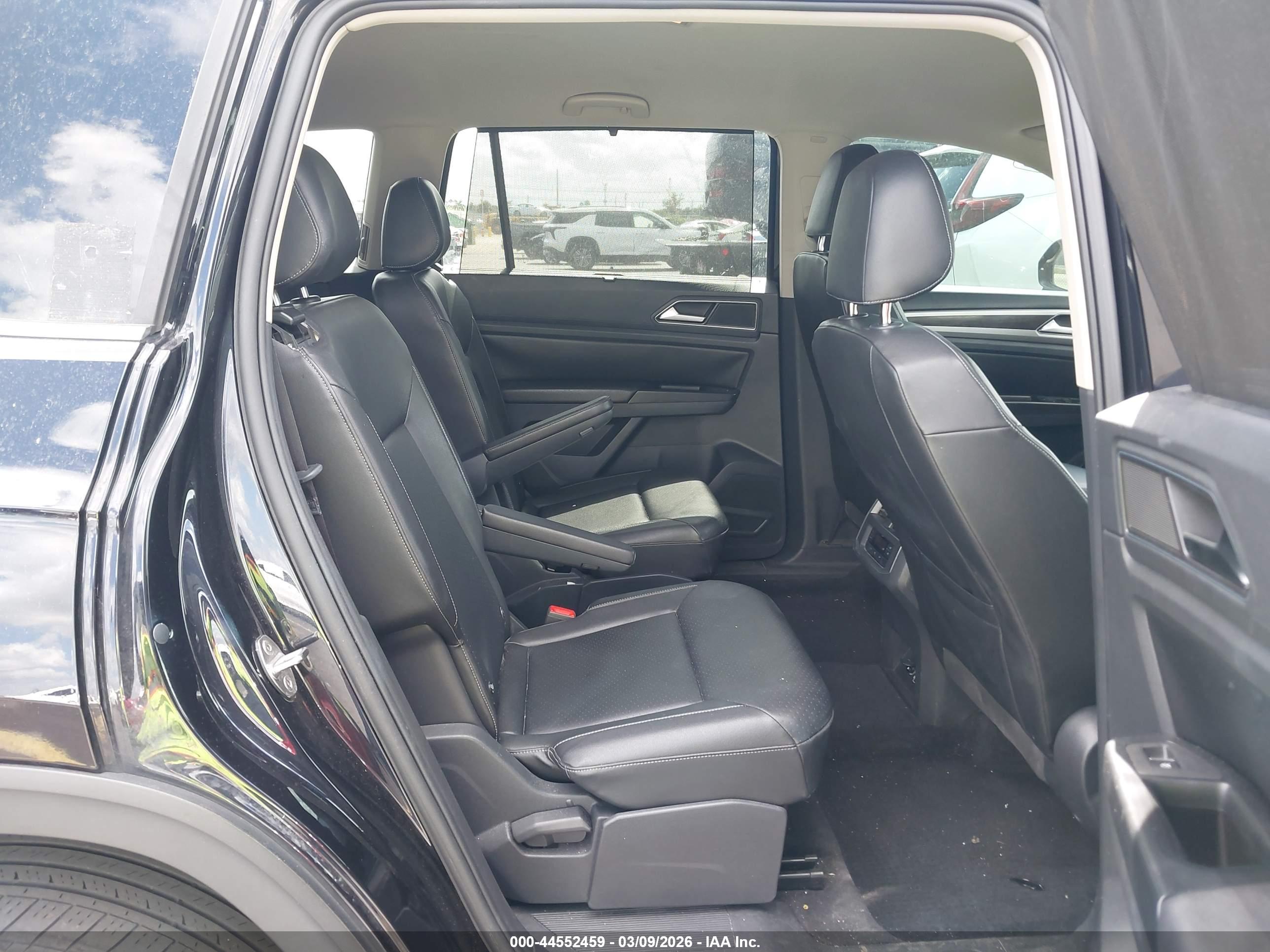 VOLKSWAGEN ATLAS image 8