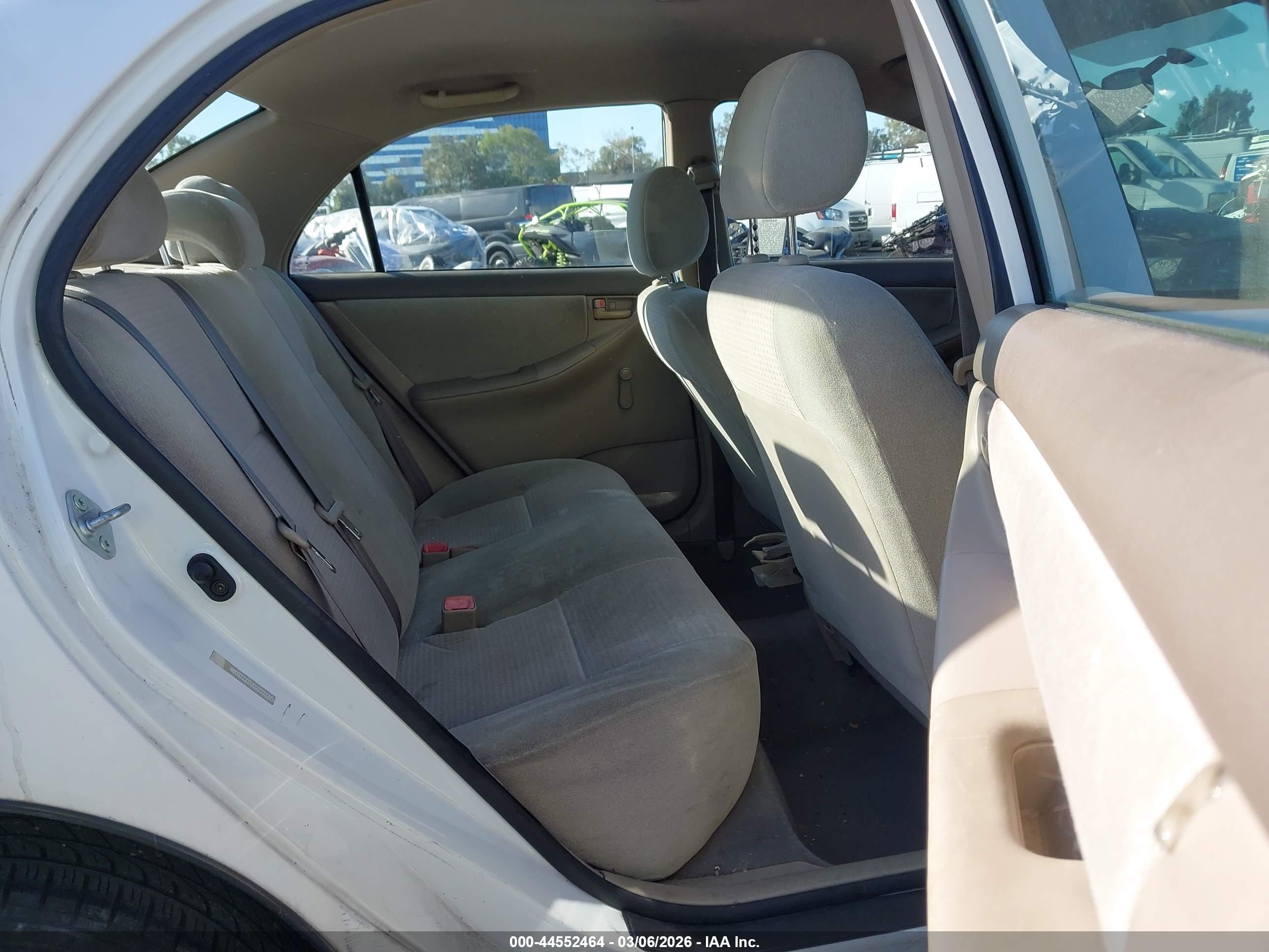 TOYOTA COROLLA image 8