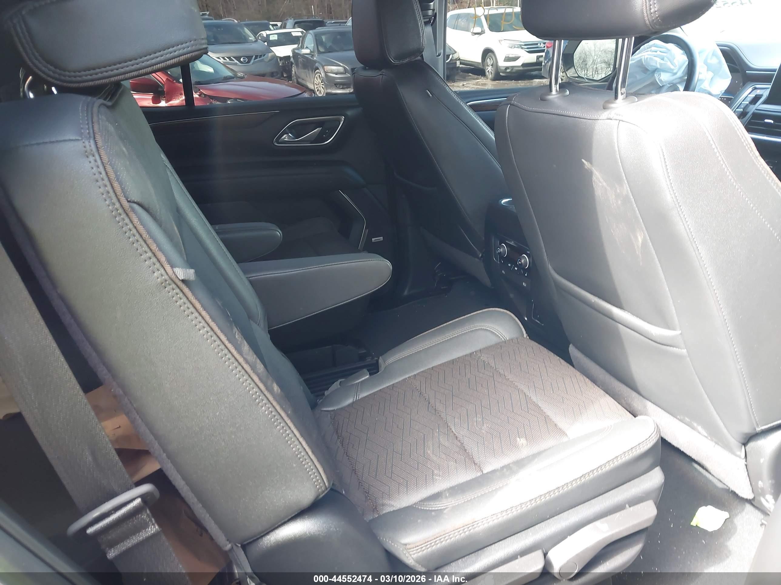 CHEVROLET TAHOE image 8
