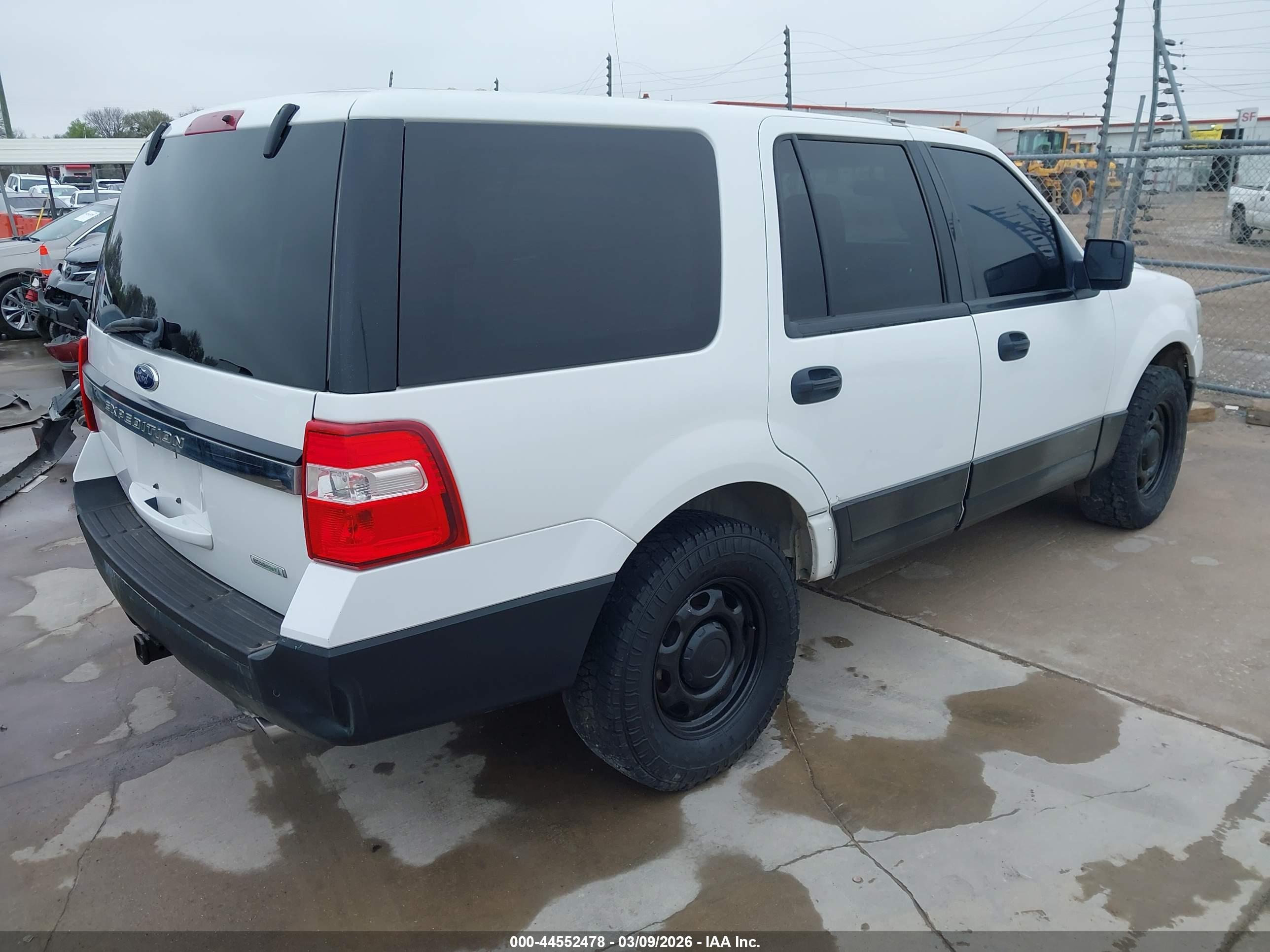 FORD EXPEDITION image 4