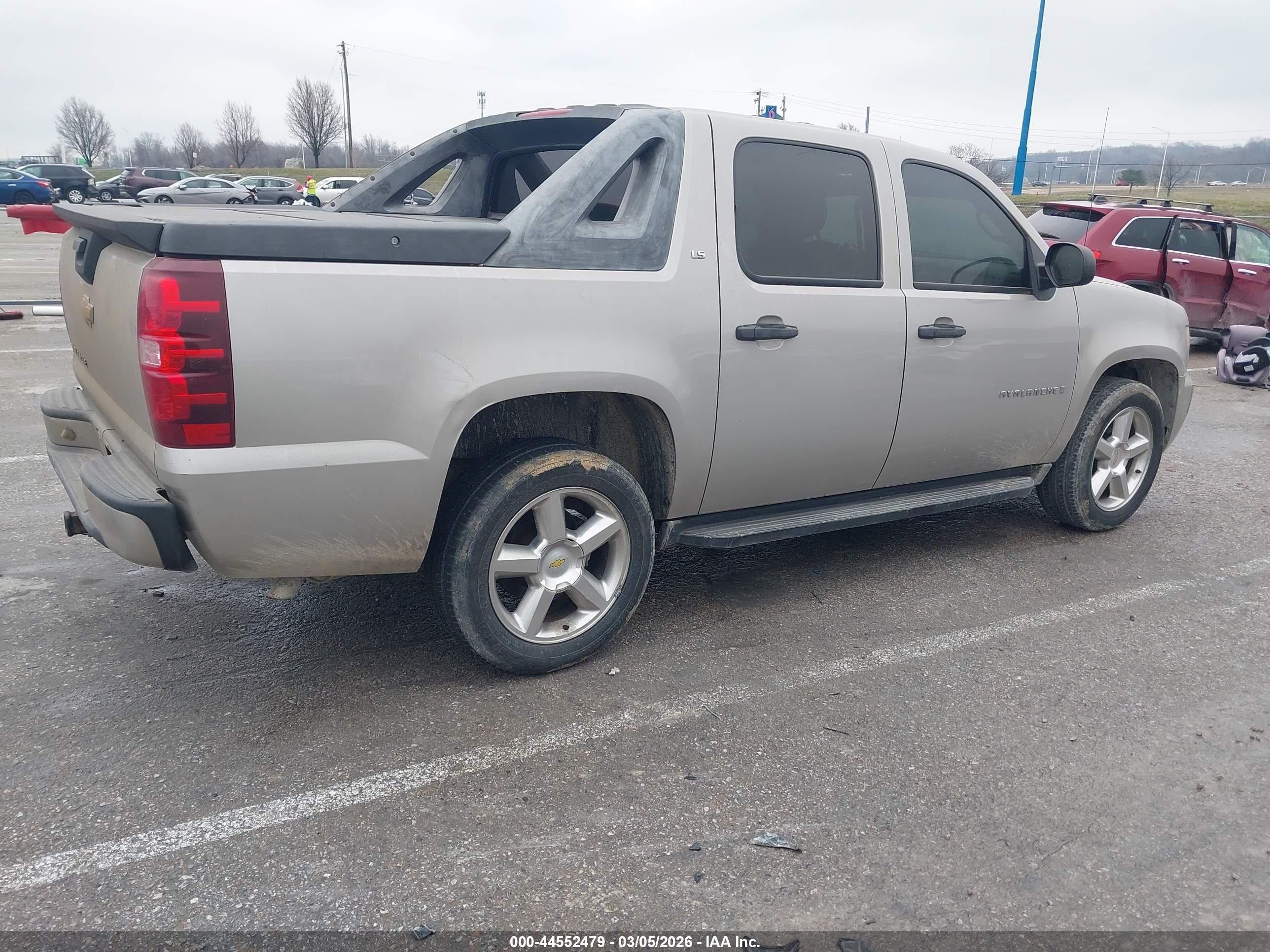 CHEVROLET AVALANCHE image 4