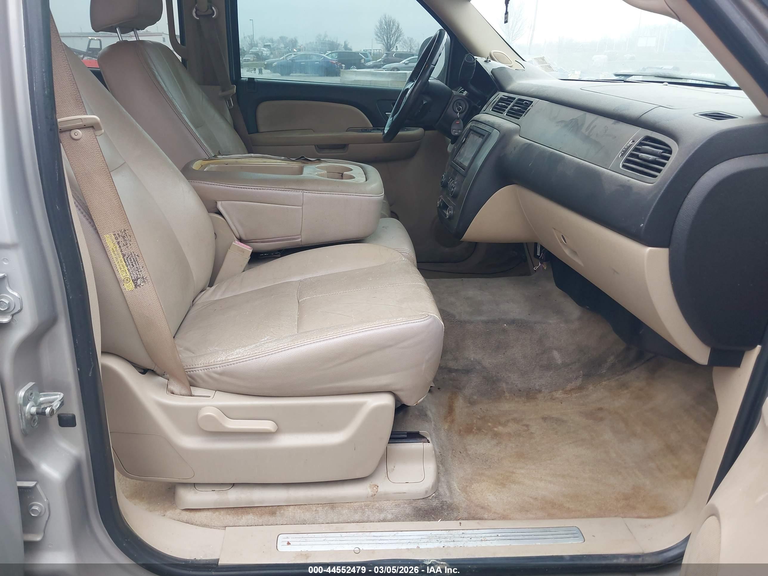 CHEVROLET AVALANCHE image 5