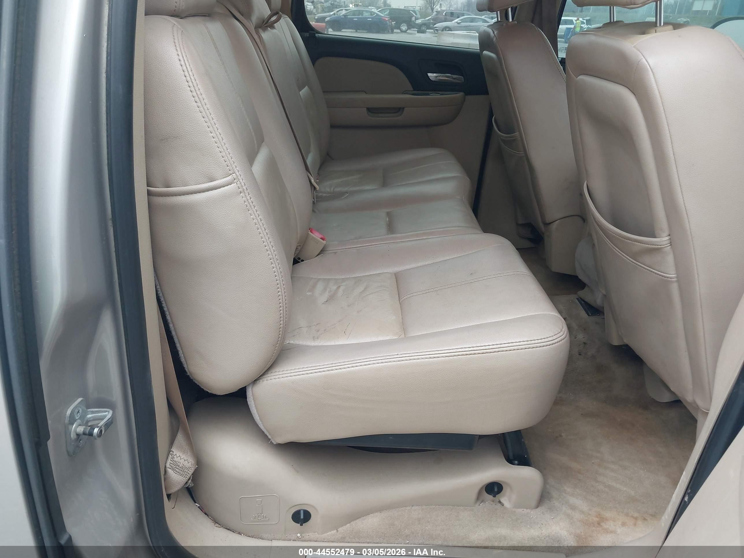 CHEVROLET AVALANCHE image 8