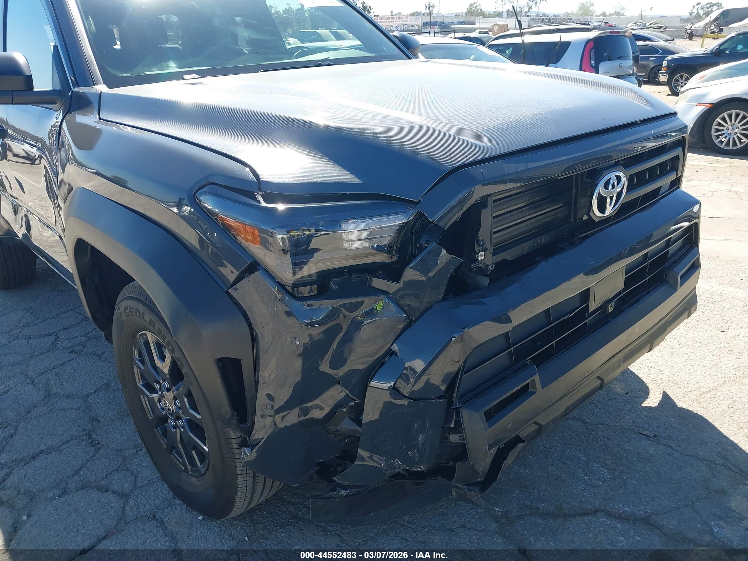 TOYOTA 4RUNNER image 6