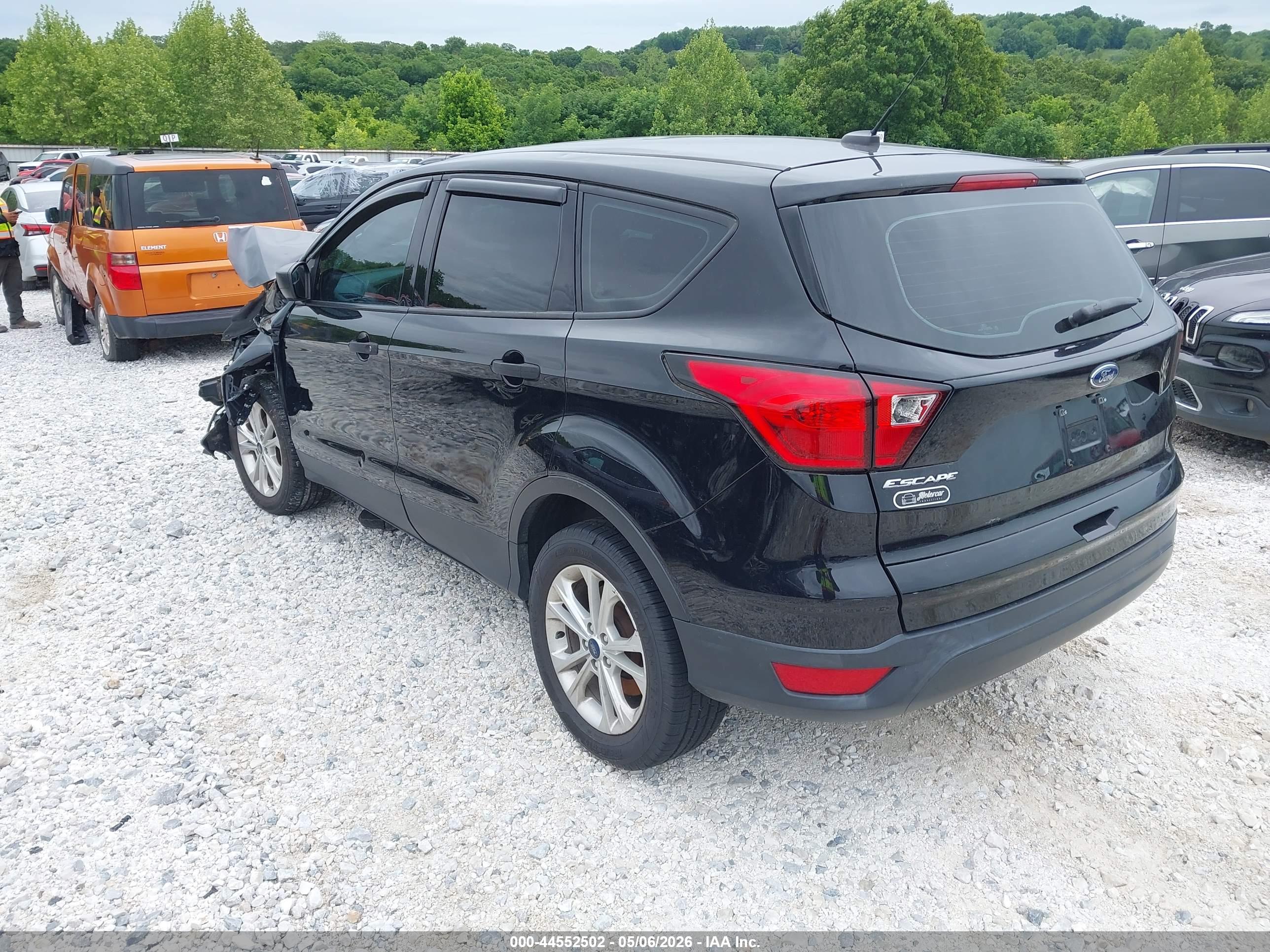 FORD ESCAPE image 3