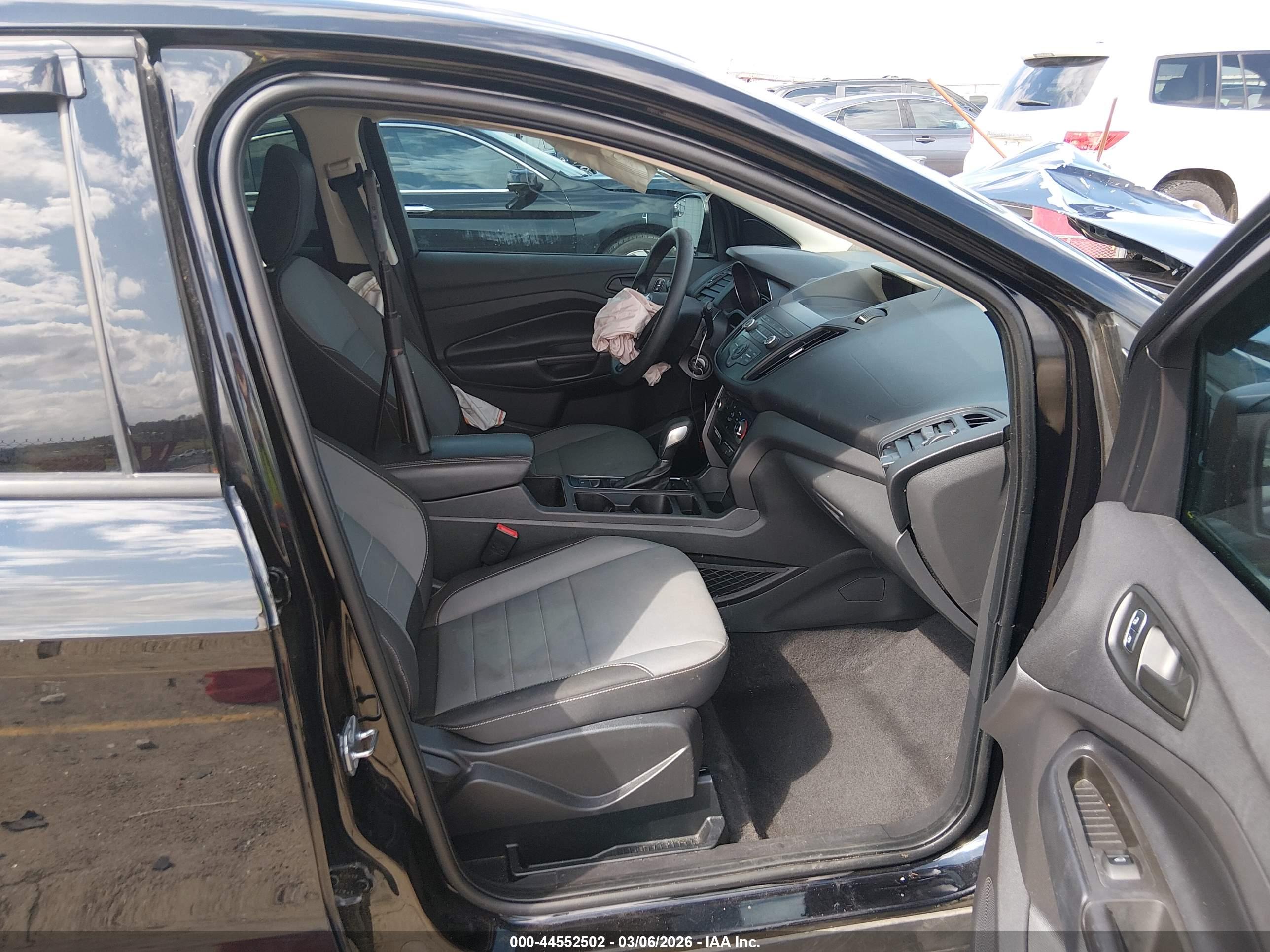 FORD ESCAPE image 5