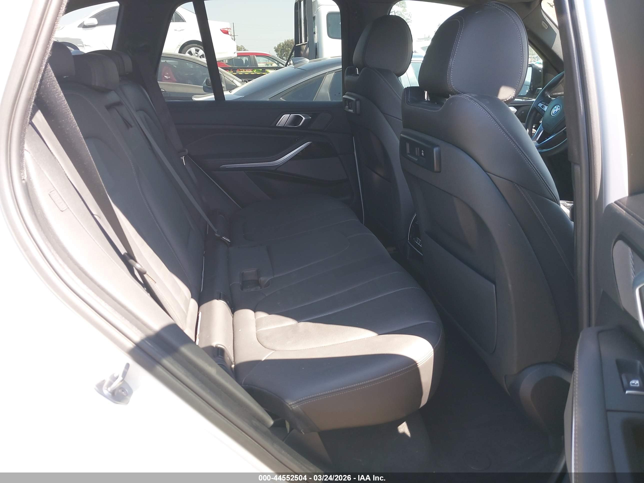BMW X5 image 8