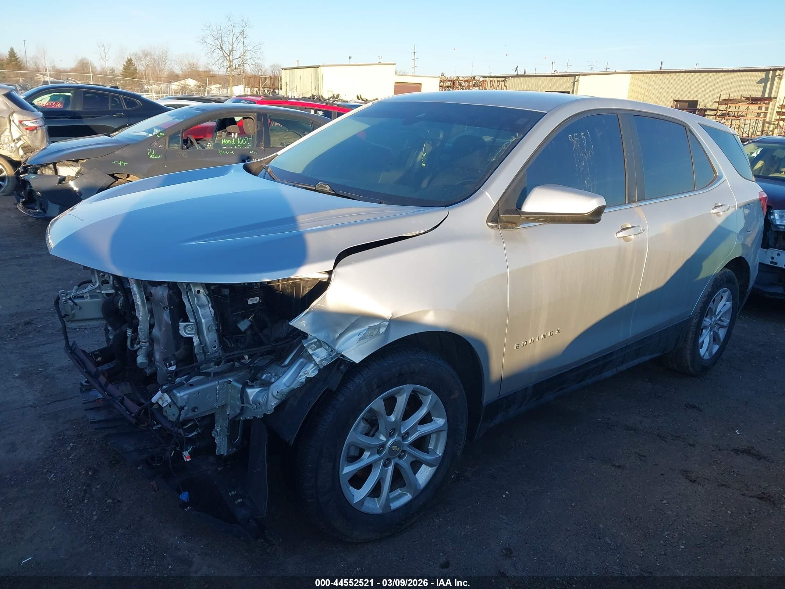 CHEVROLET EQUINOX image 2