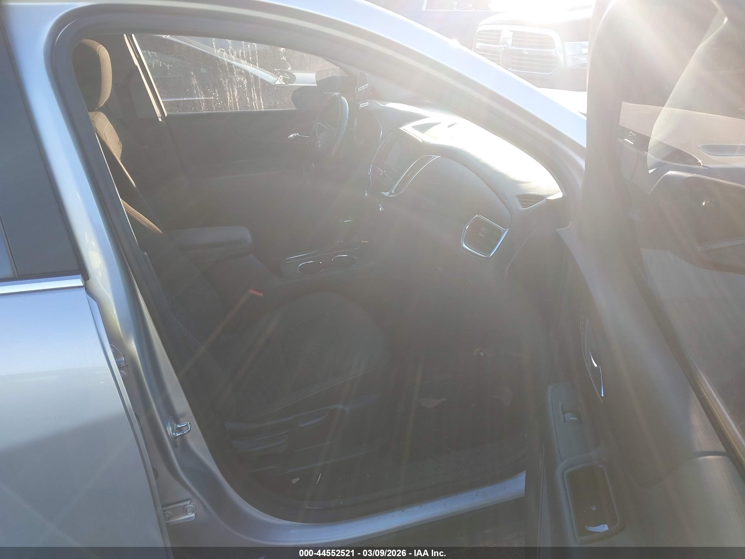 CHEVROLET EQUINOX image 5