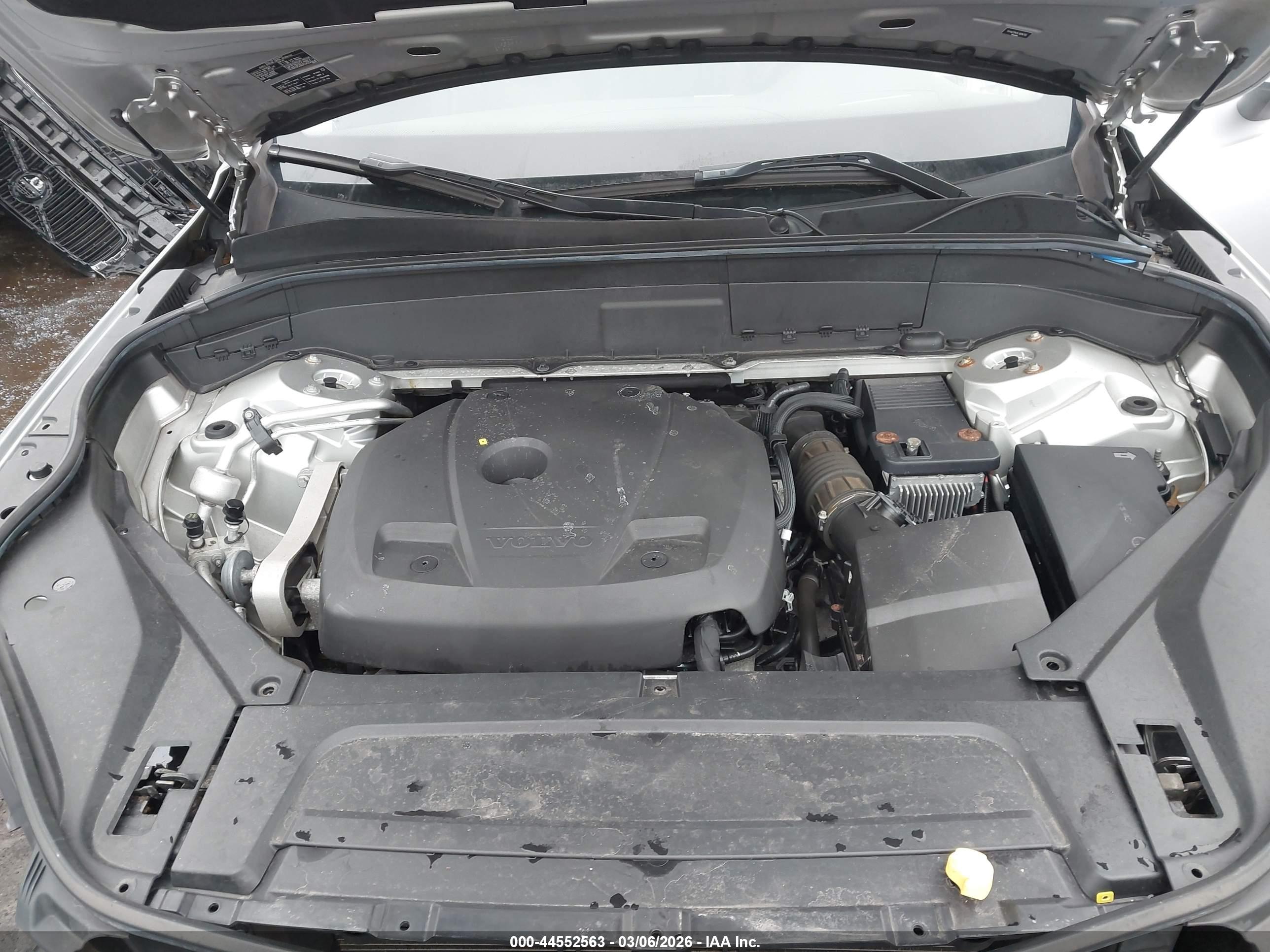 VOLVO XC90 image 10