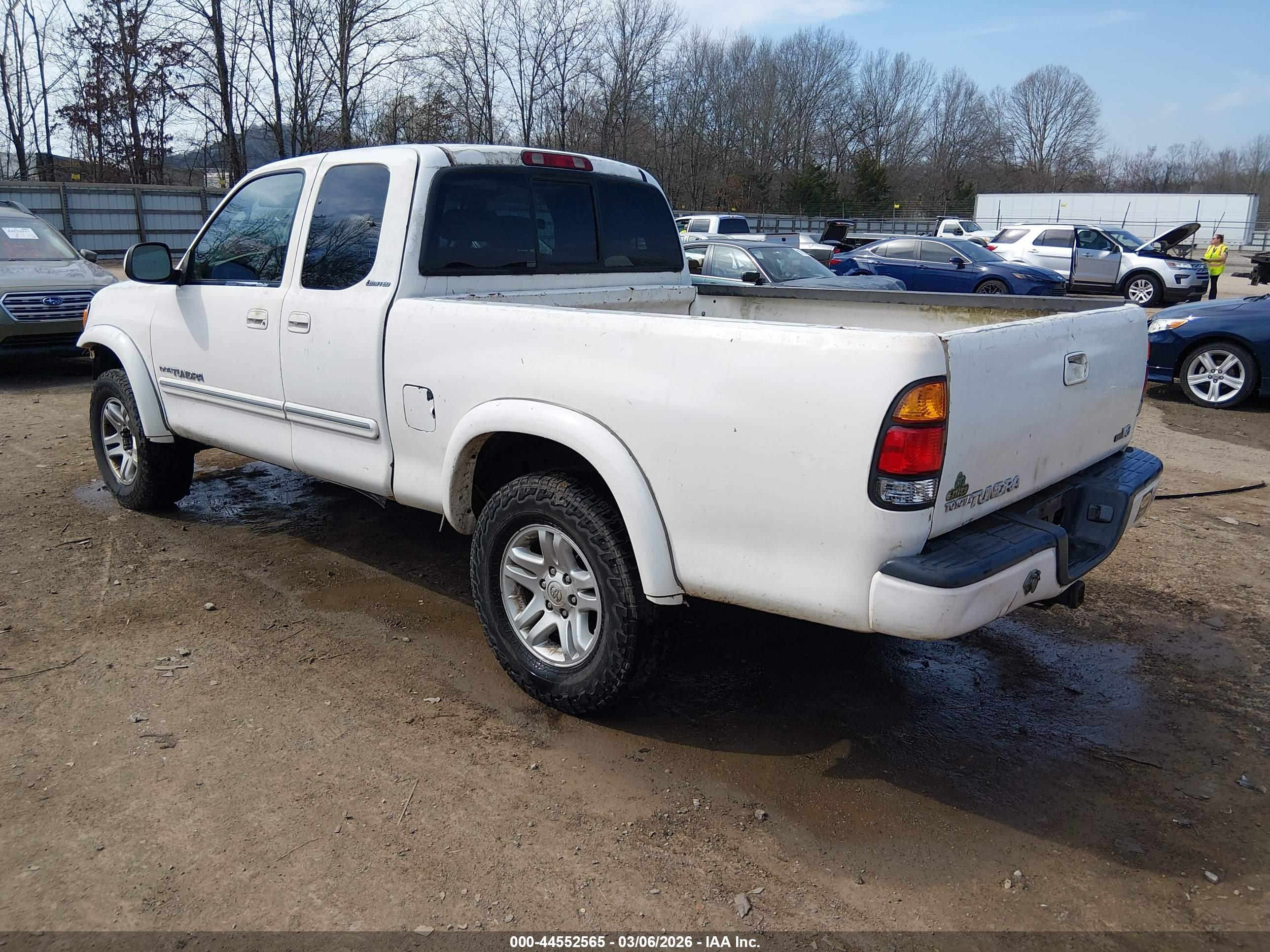 TOYOTA TUNDRA image 3