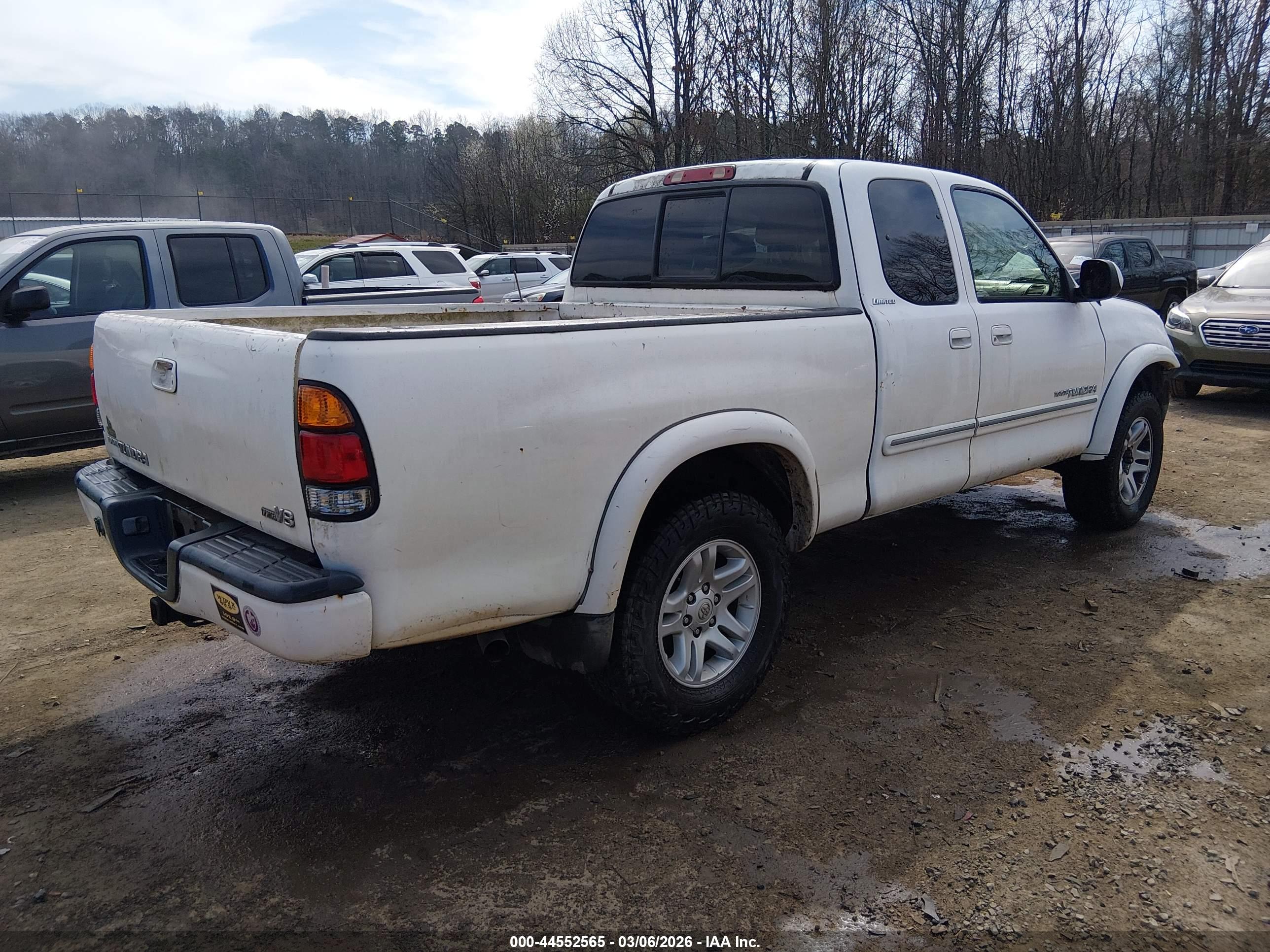 TOYOTA TUNDRA image 4