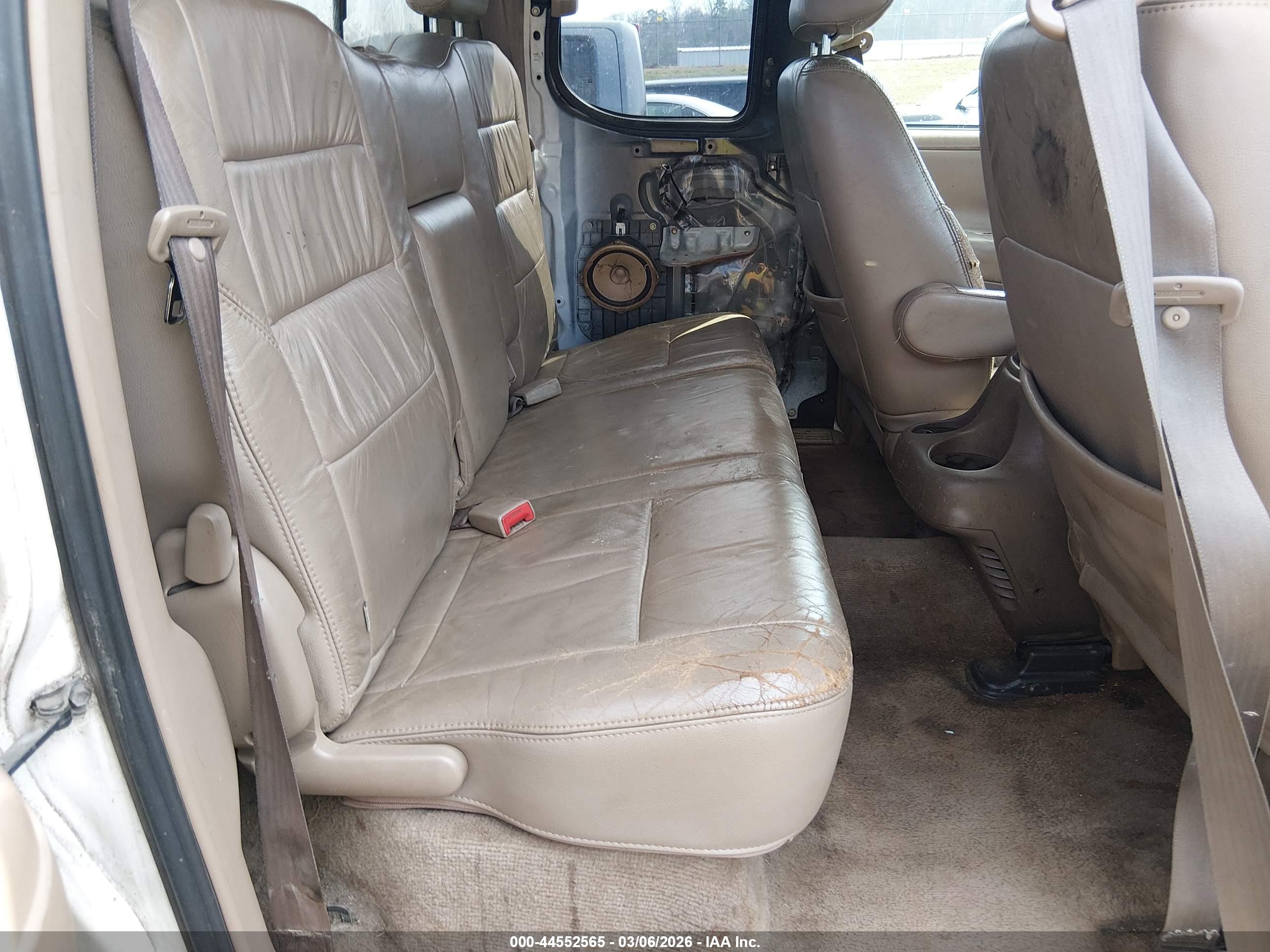 TOYOTA TUNDRA image 8