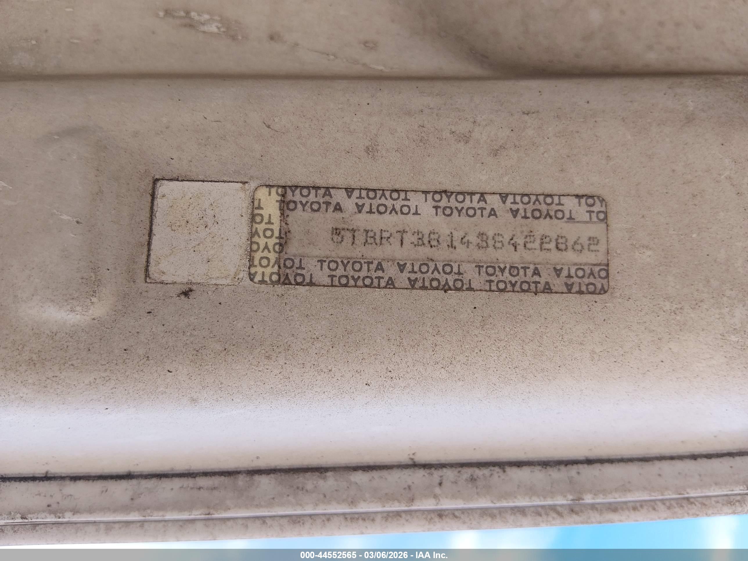 TOYOTA TUNDRA image 9