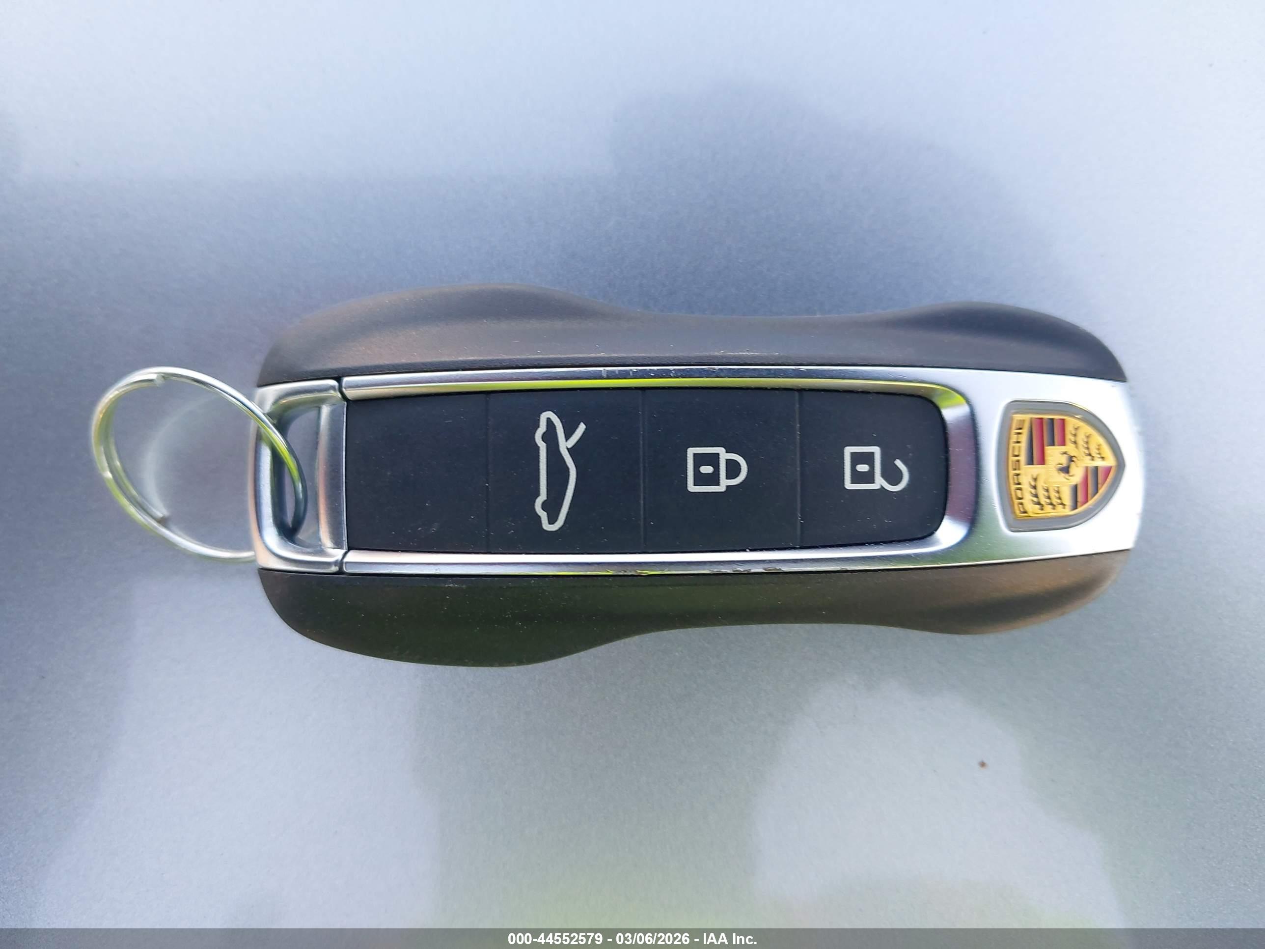 PORSCHE 911 image 11