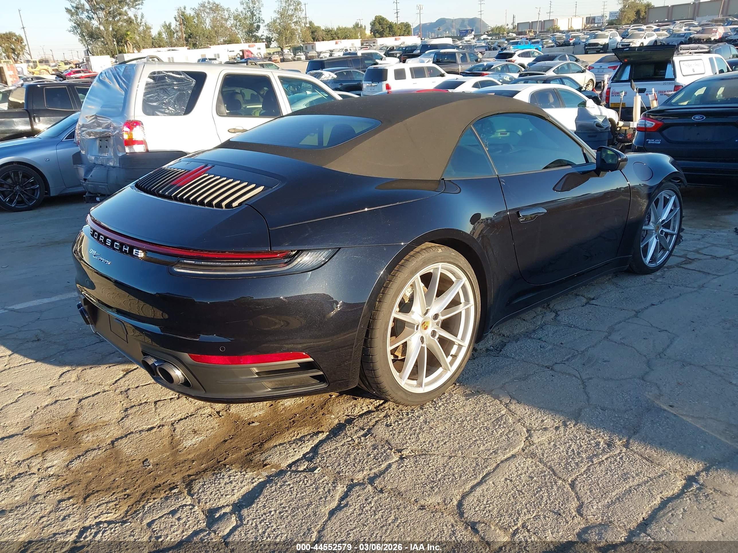PORSCHE 911 image 4