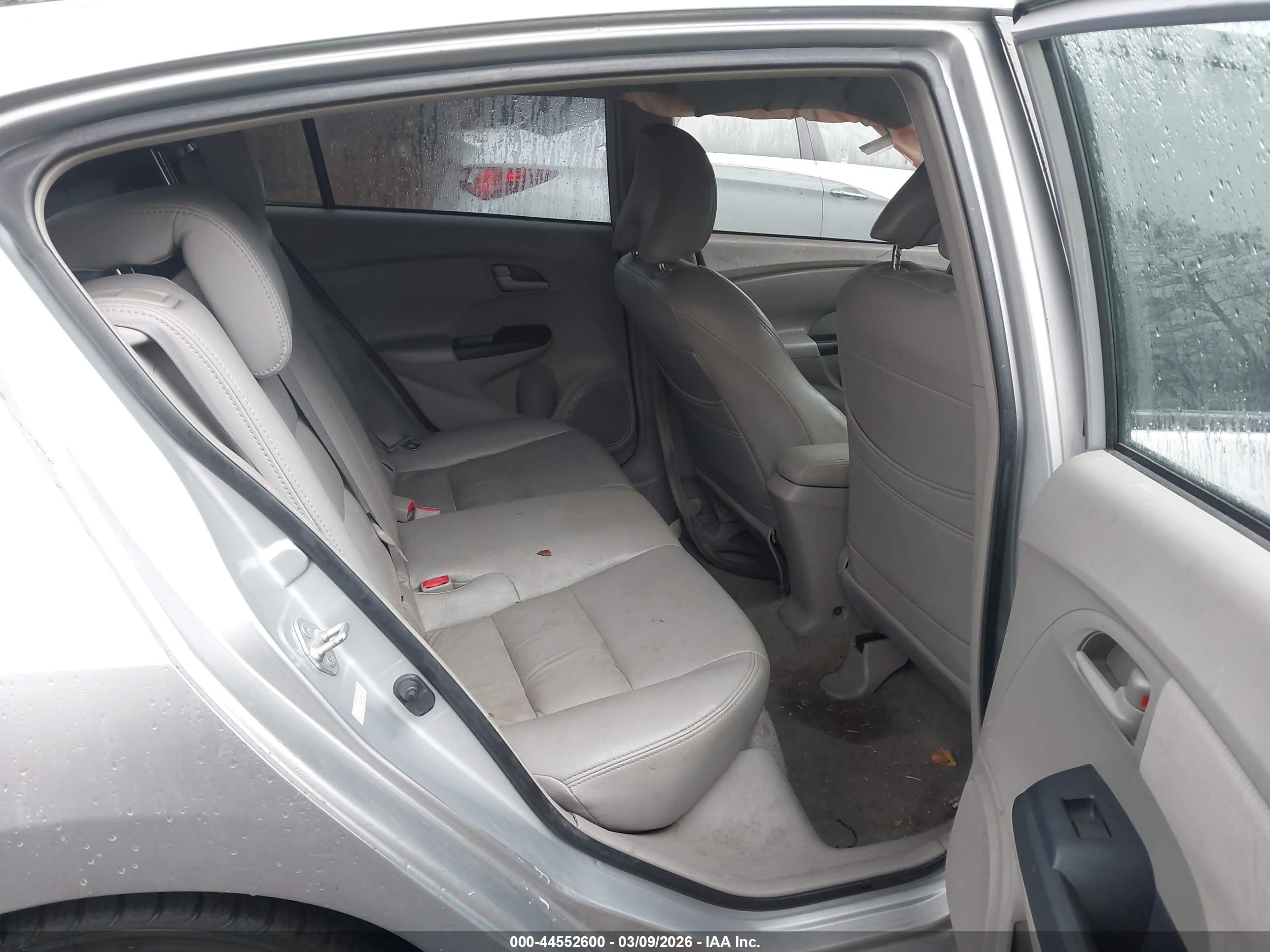 HONDA INSIGHT image 8
