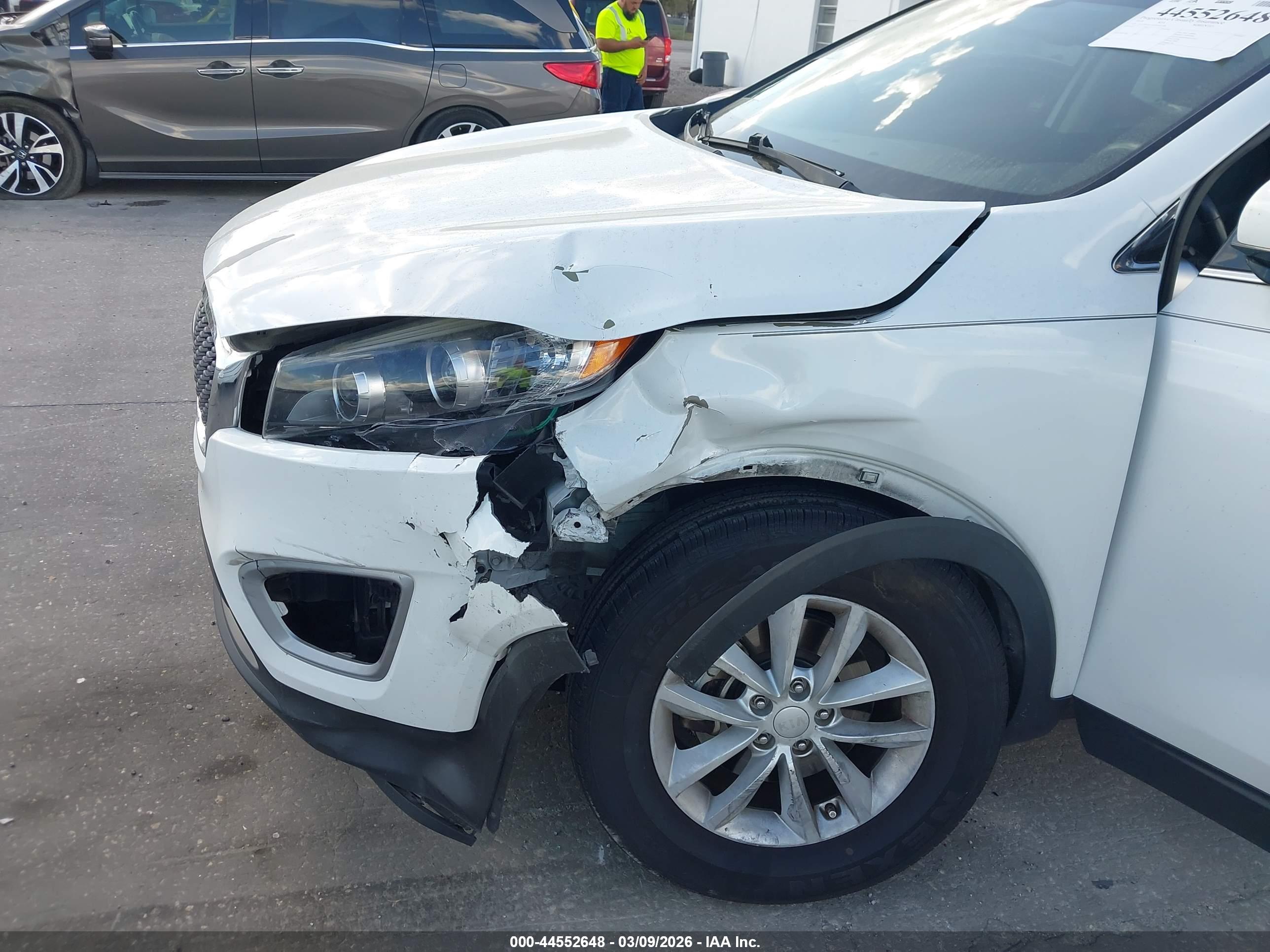 KIA SORENTO image 6