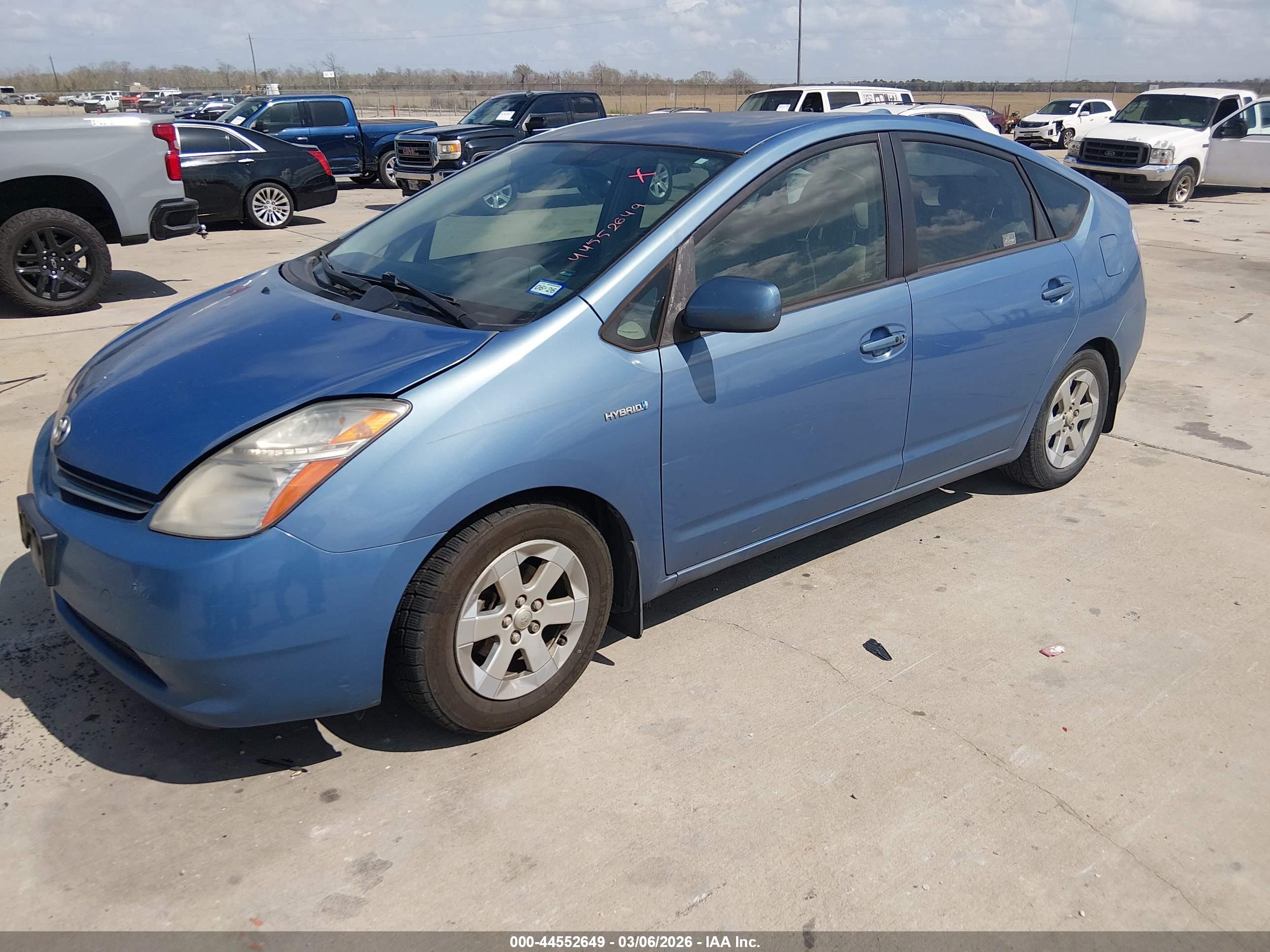 TOYOTA PRIUS image 2