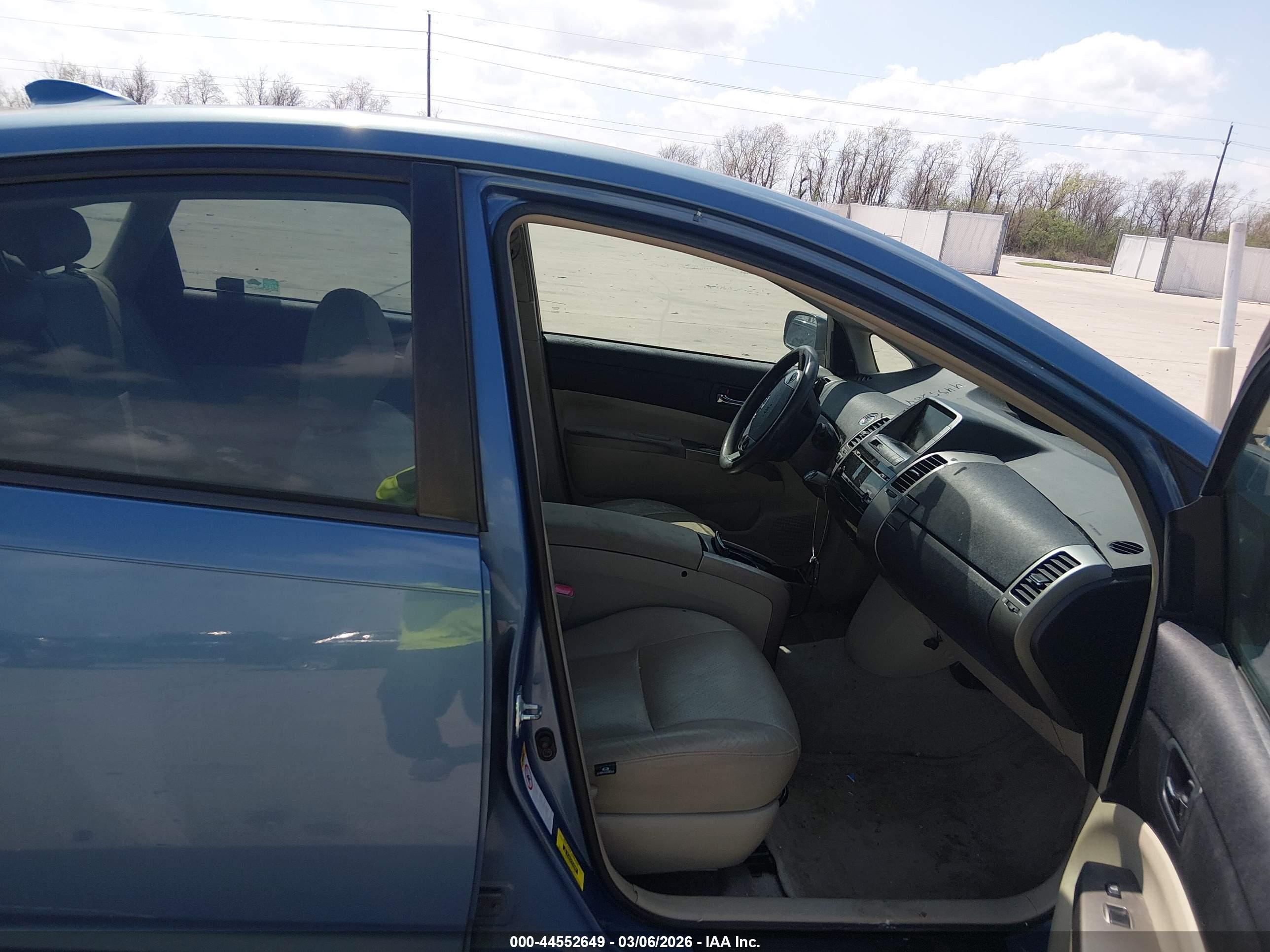 TOYOTA PRIUS image 5