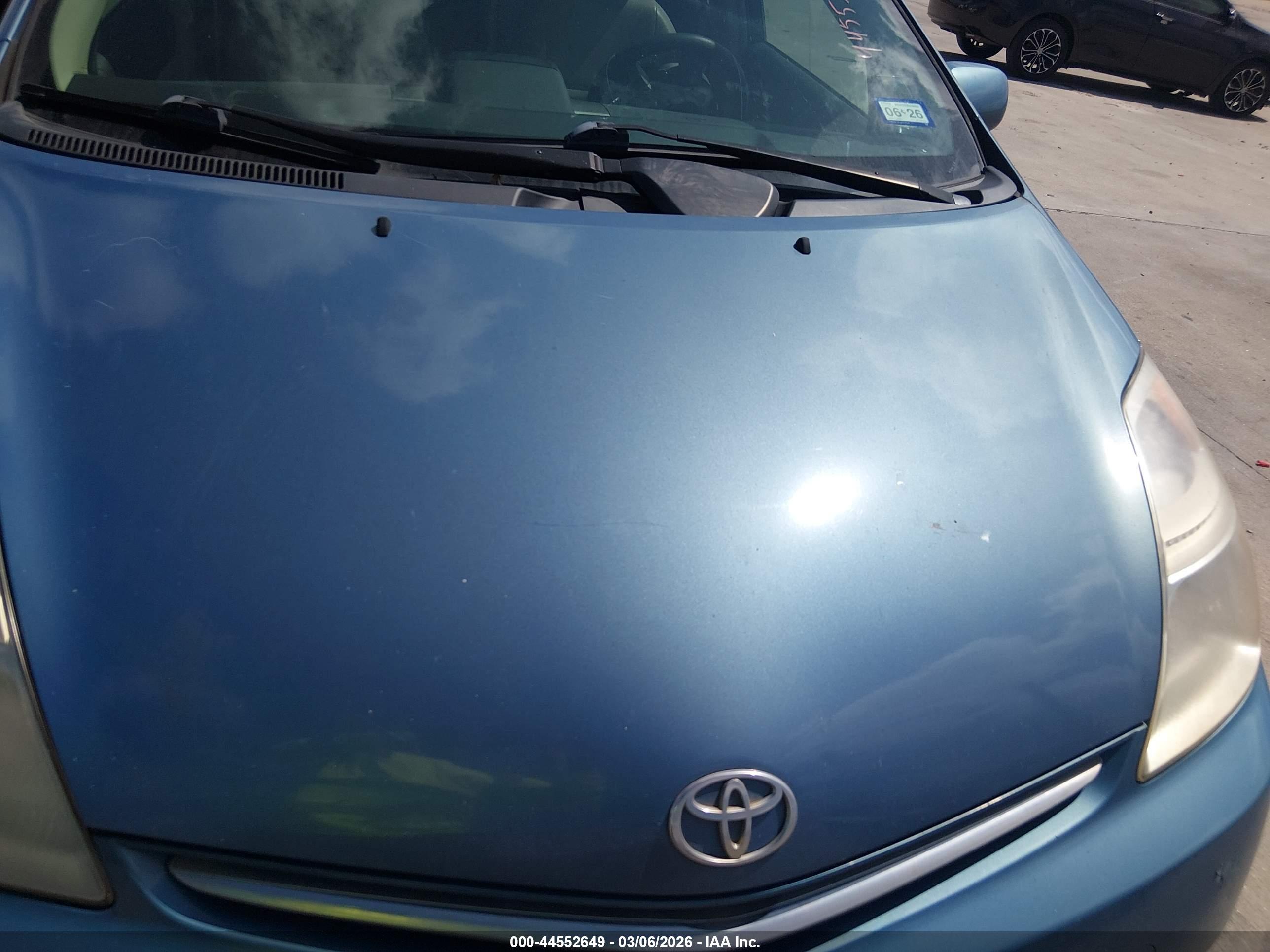 TOYOTA PRIUS image 6
