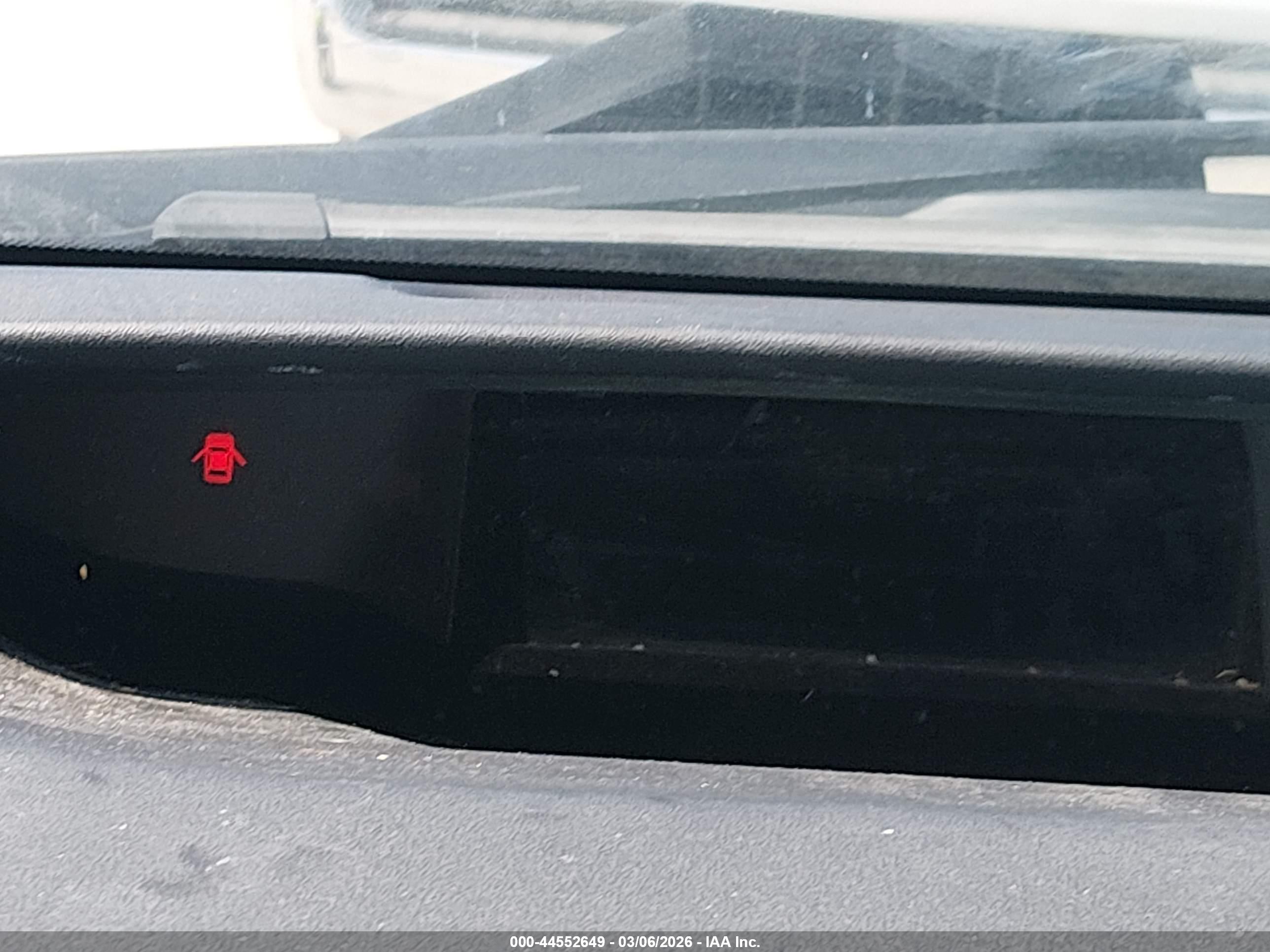 TOYOTA PRIUS image 7