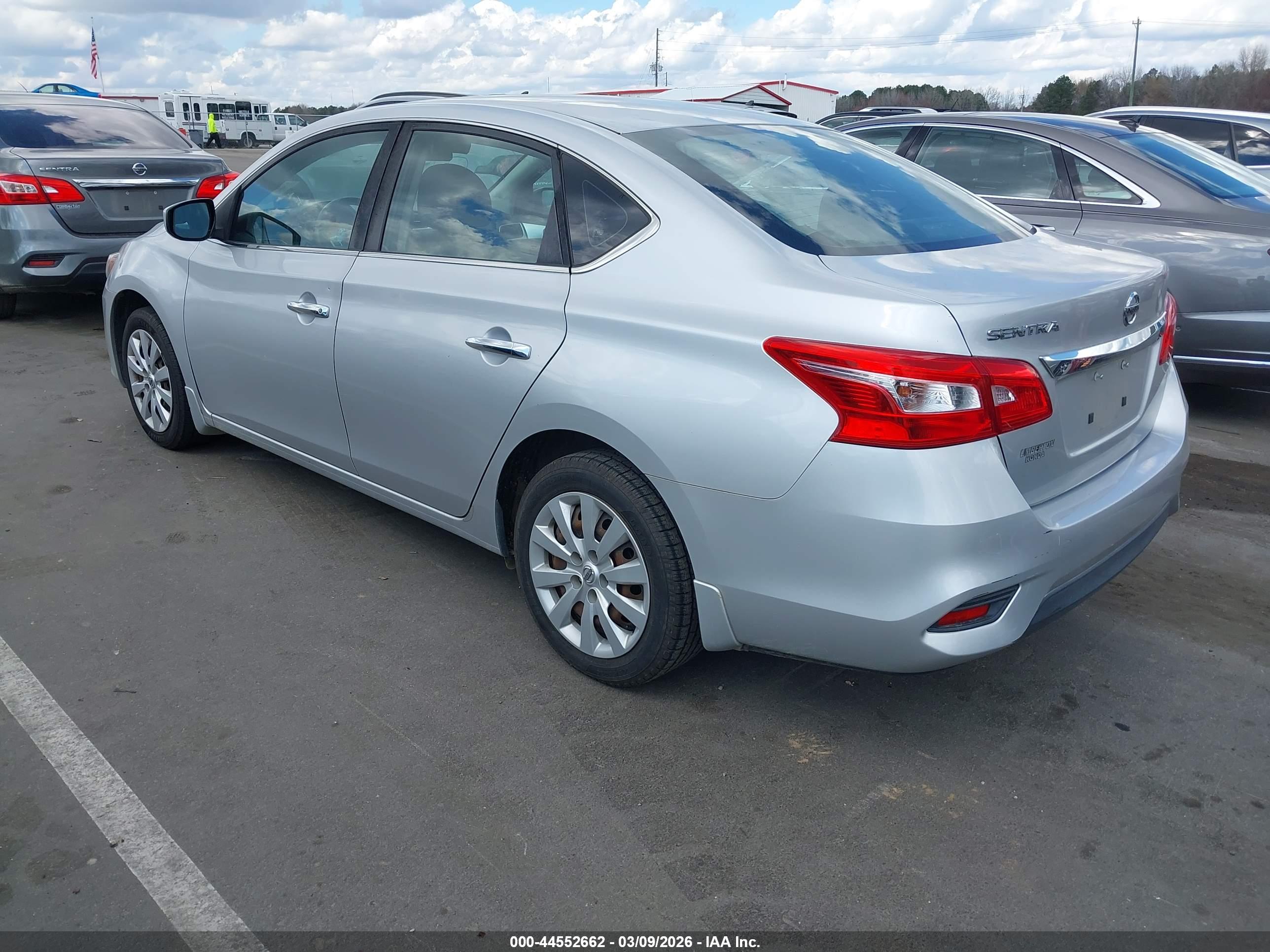 NISSAN SENTRA image 3