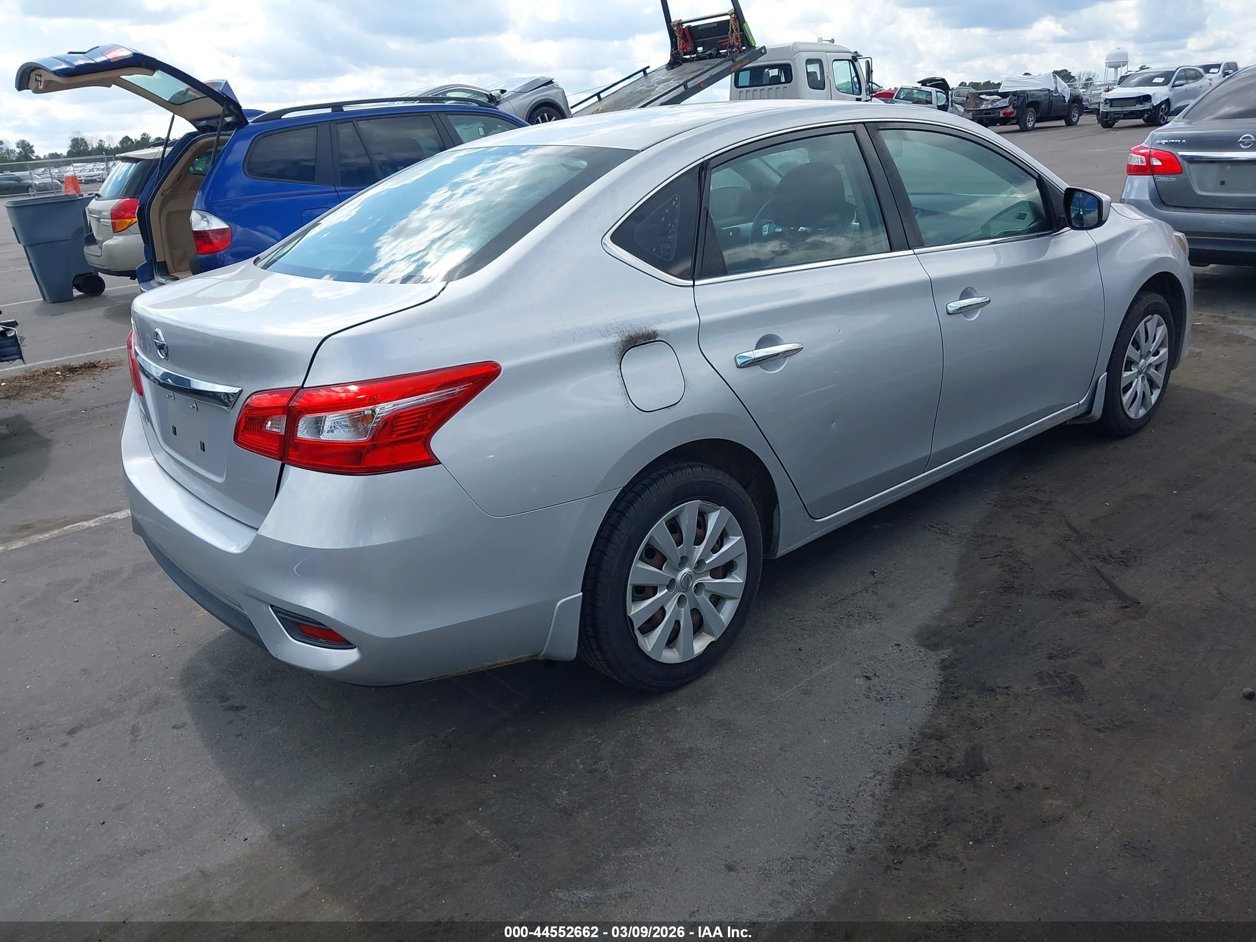 NISSAN SENTRA image 4
