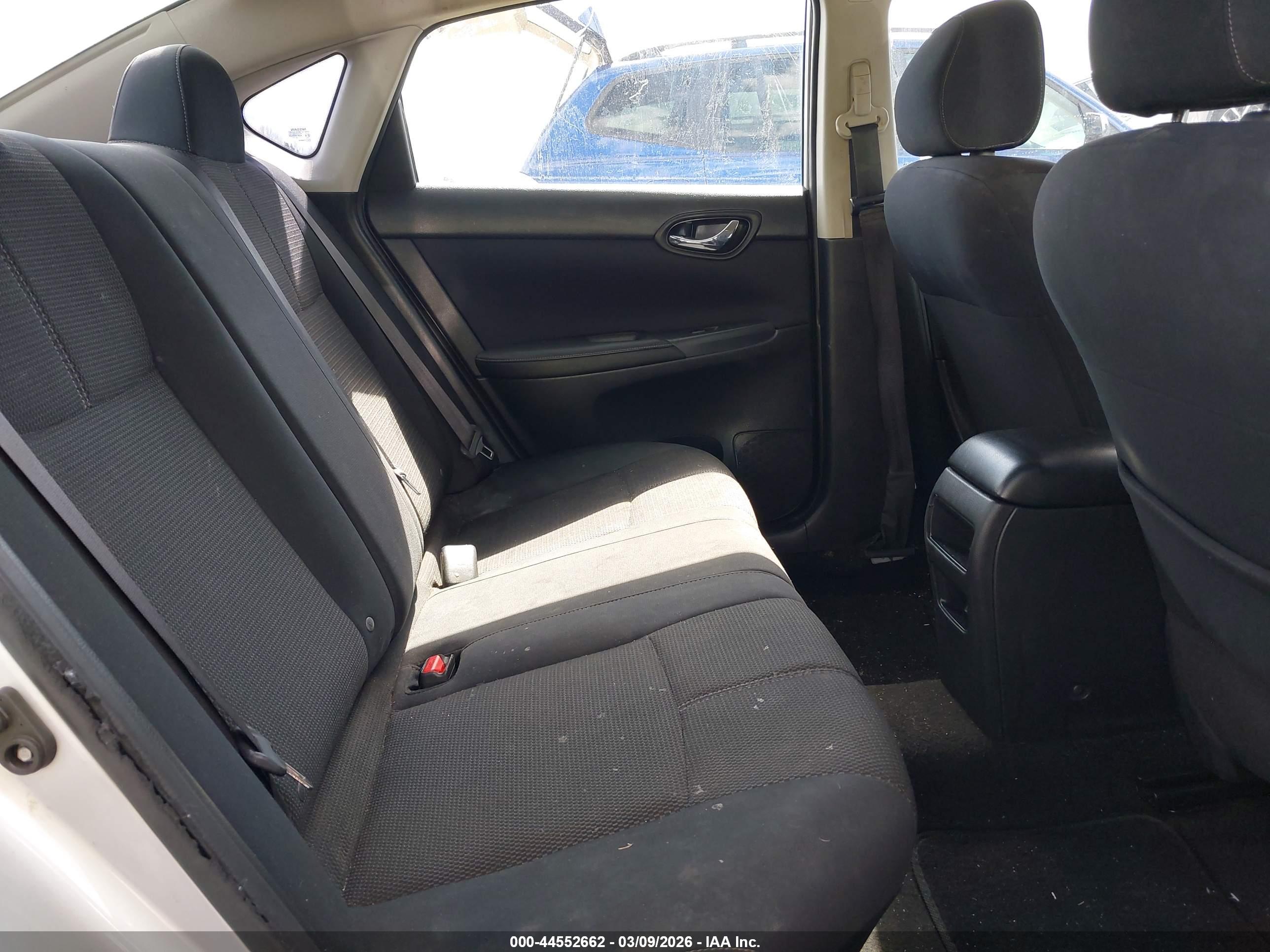 NISSAN SENTRA image 8
