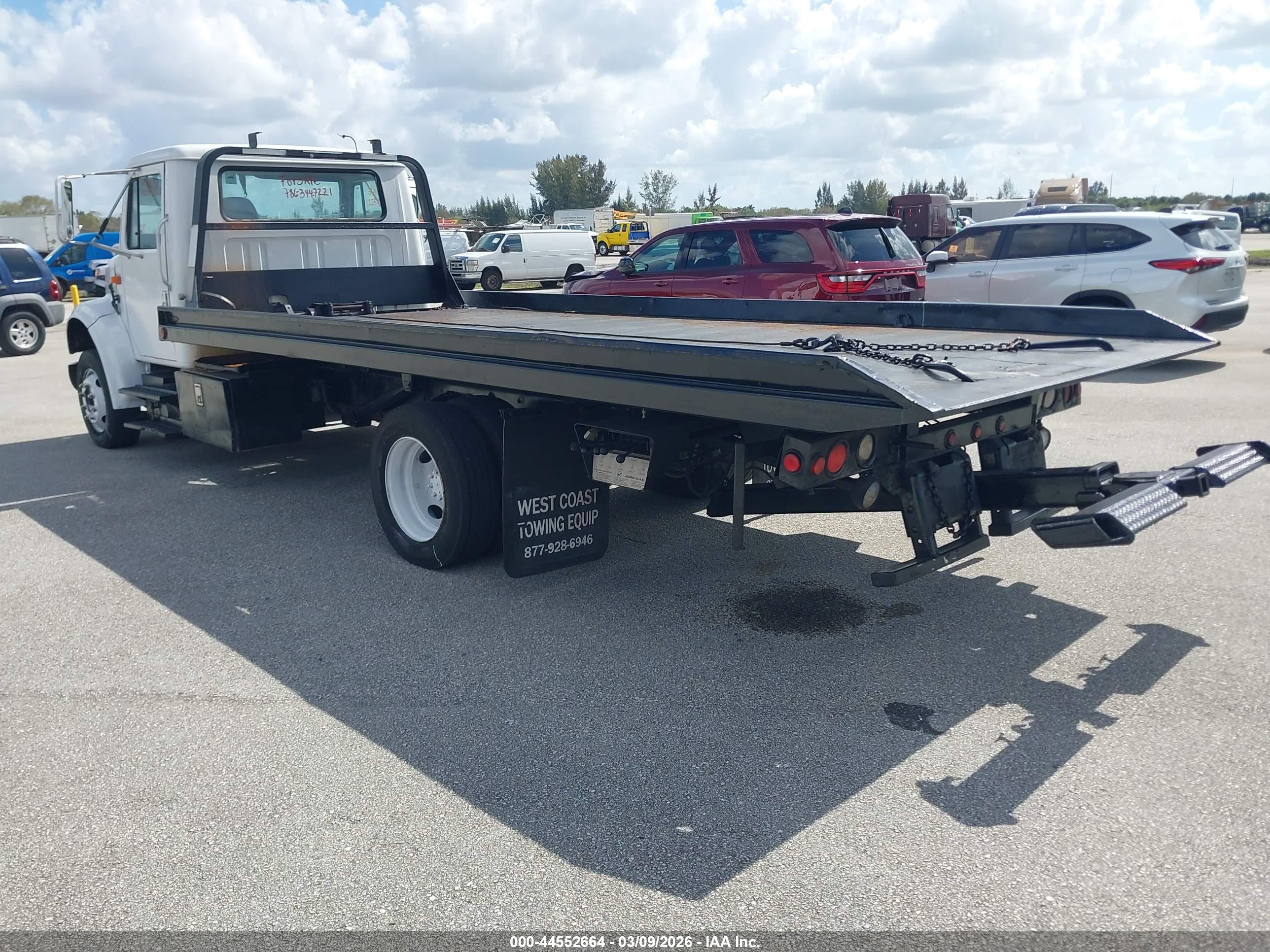 INTERNATIONAL 4000 image 3