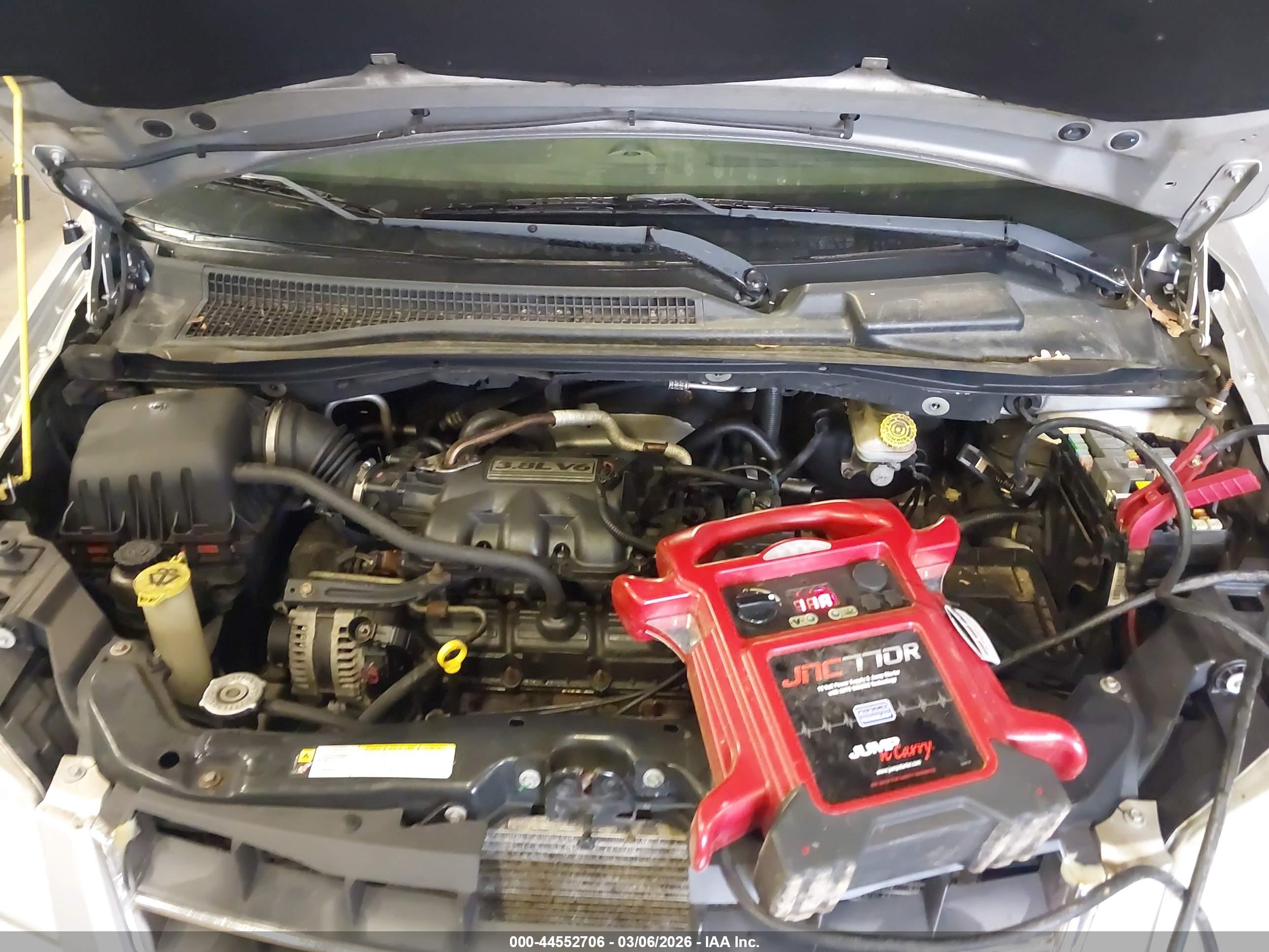 CHRYSLER TOWN image 10