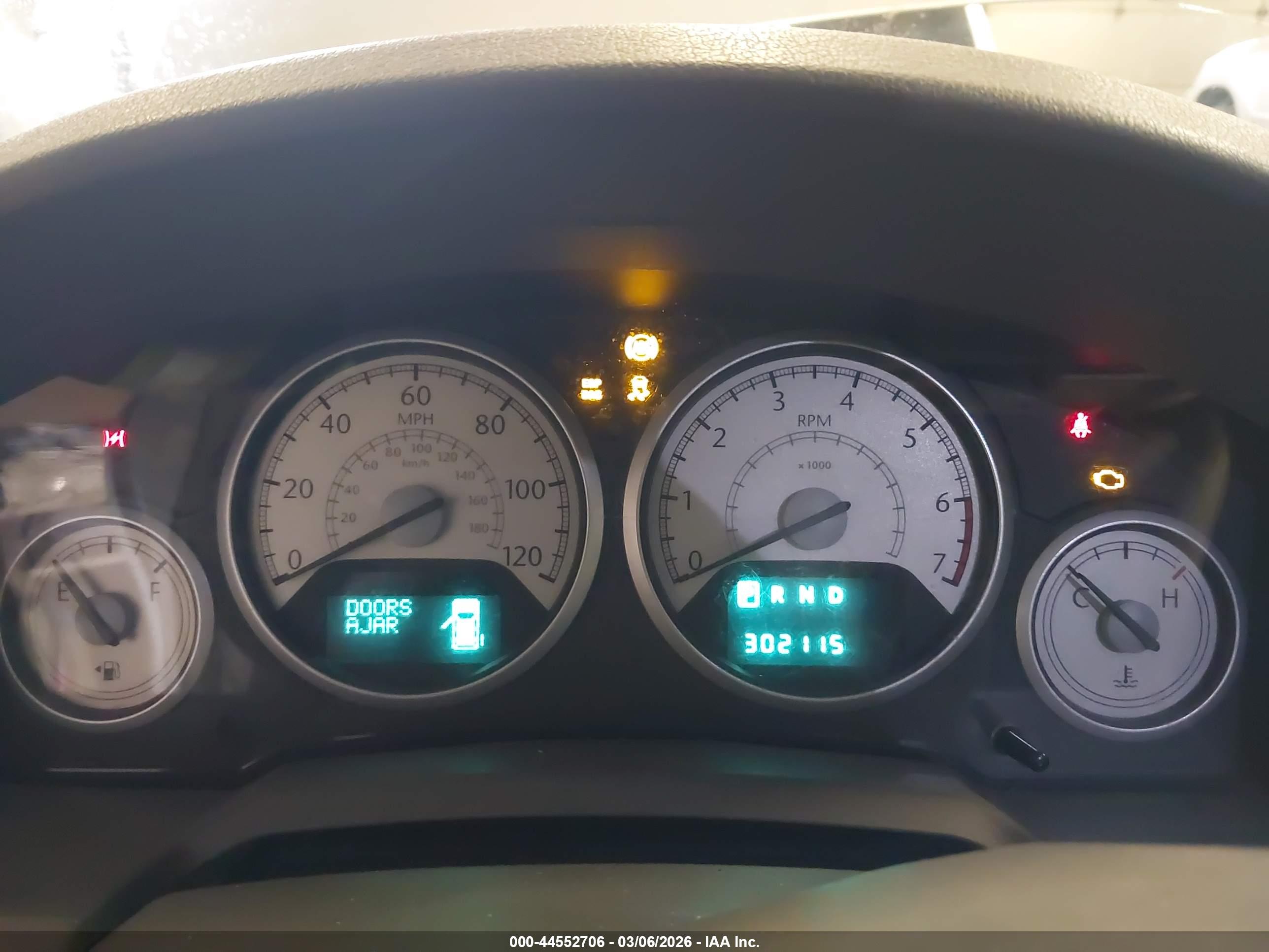 CHRYSLER TOWN image 7