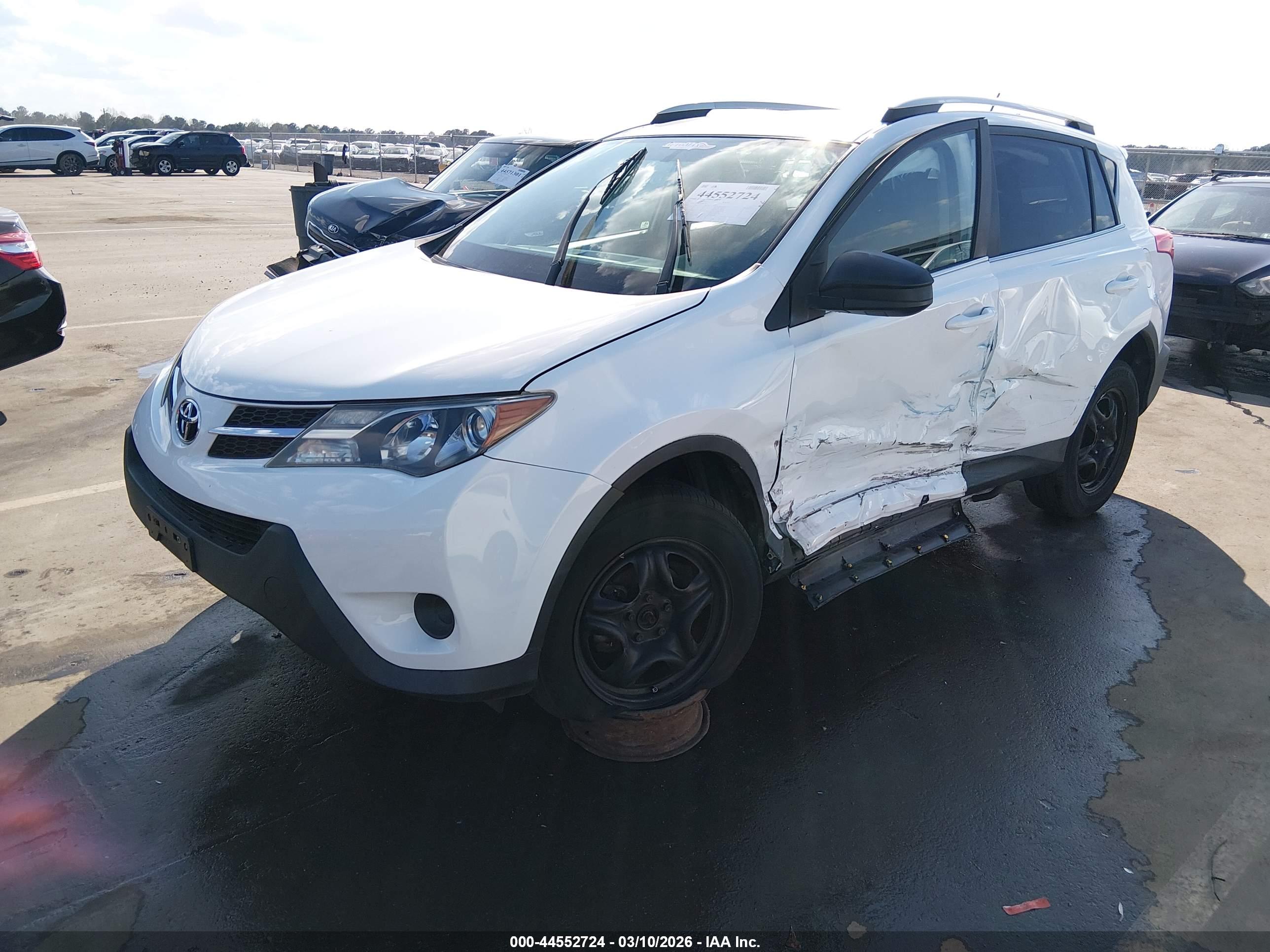 TOYOTA RAV4 image 2