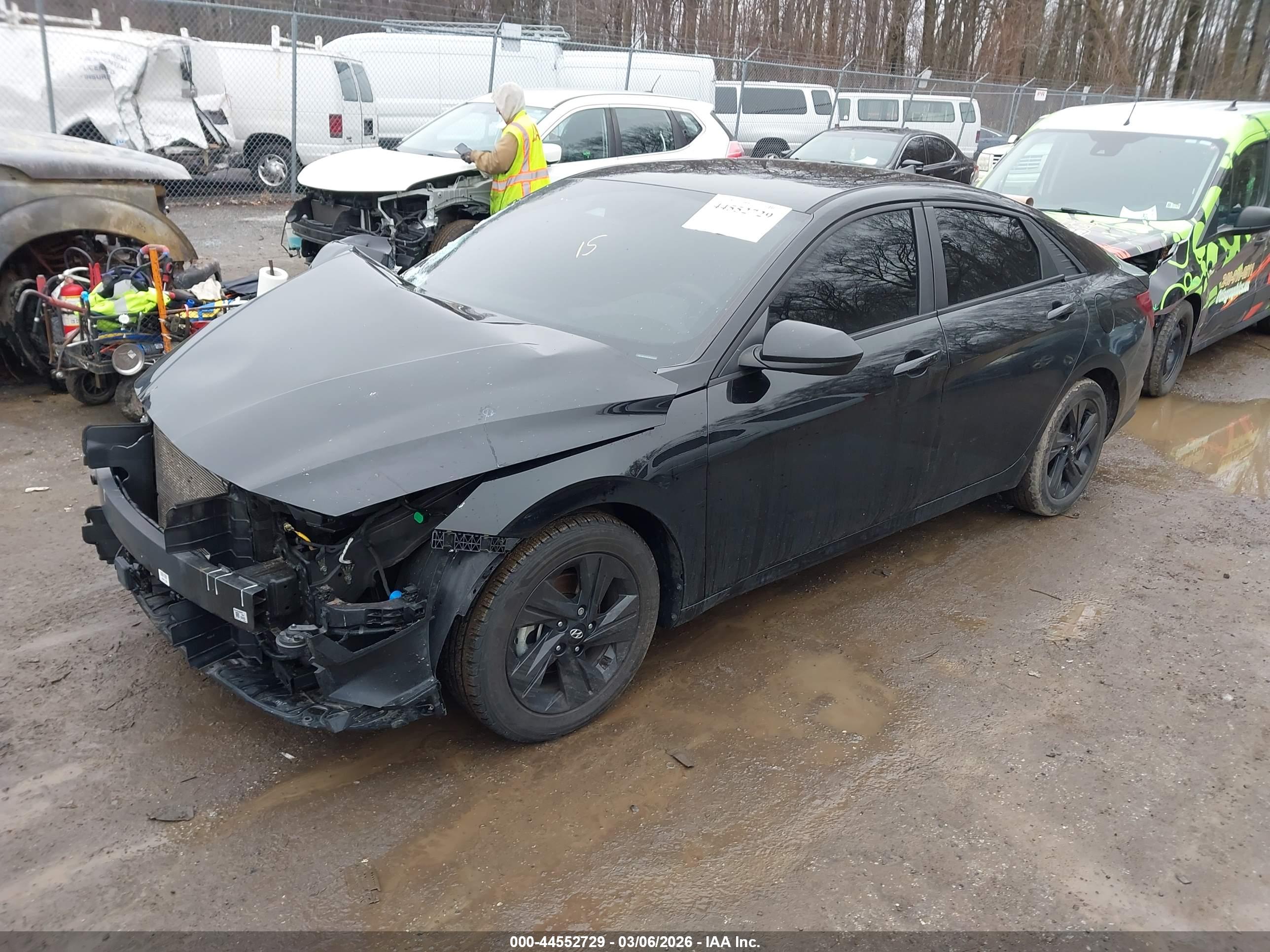 HYUNDAI ELANTRA image 2